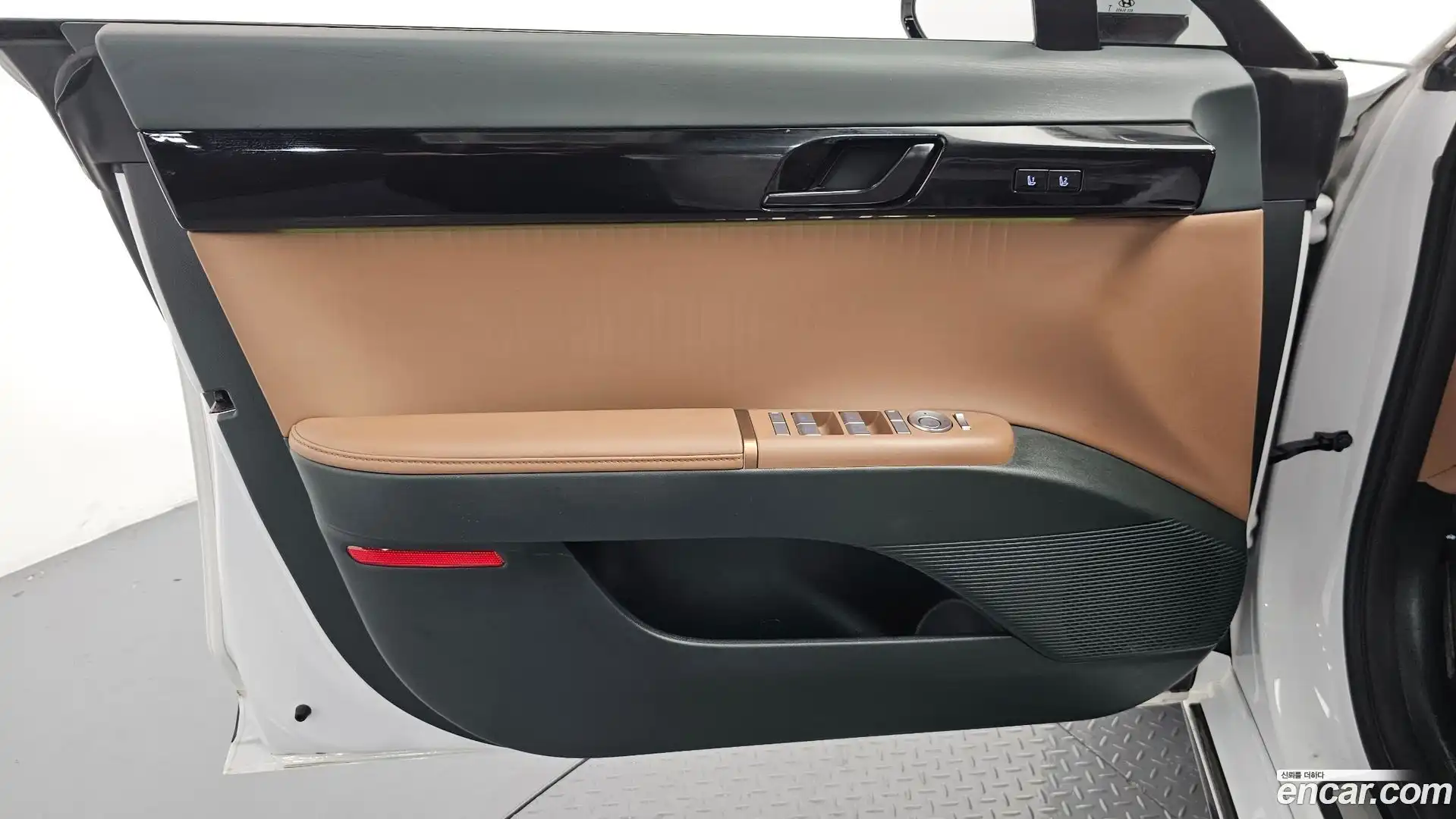 Grandeur Hyundai 2023.11-INNER-034