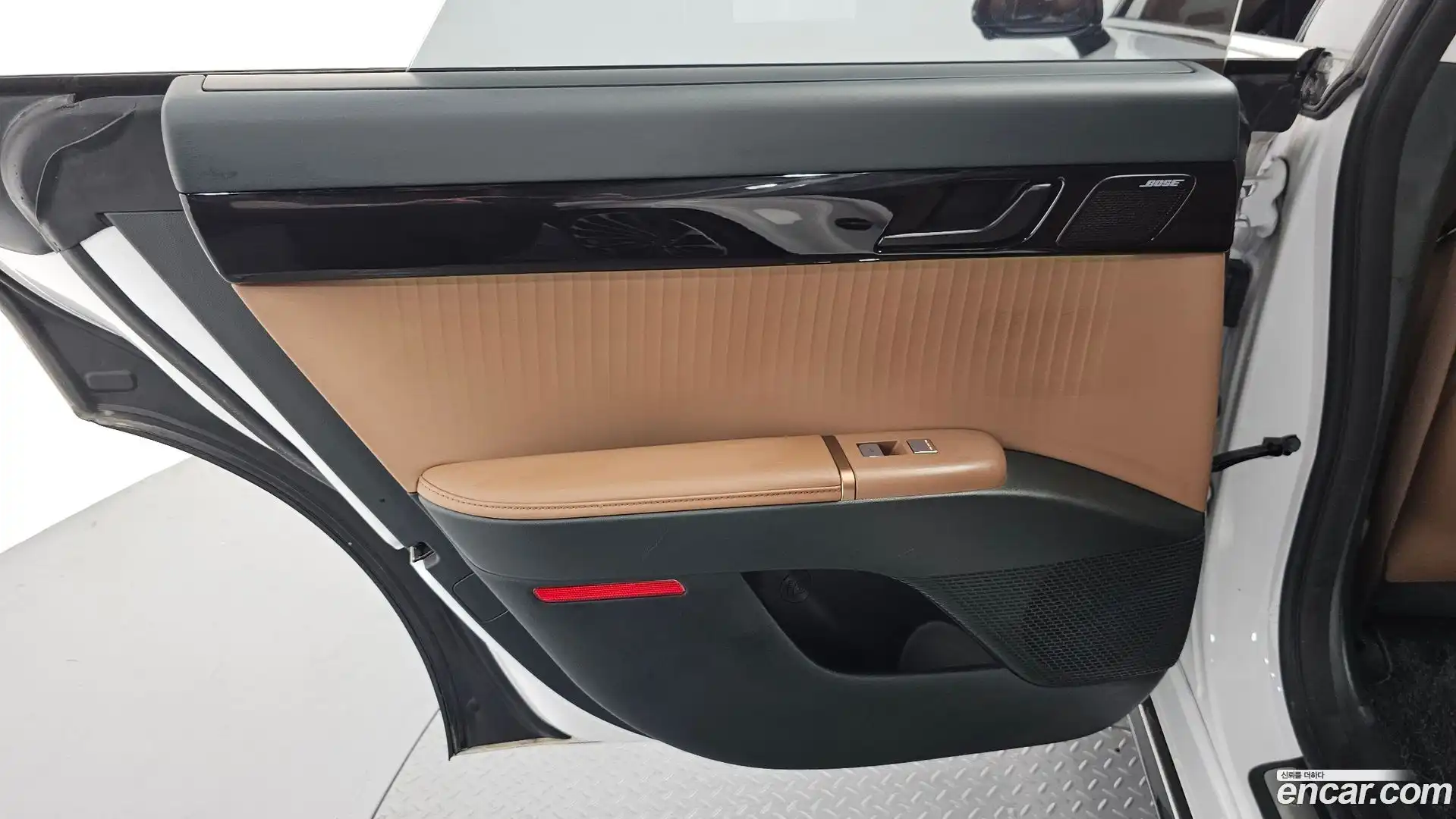 Grandeur Hyundai 2023.11-INNER-035