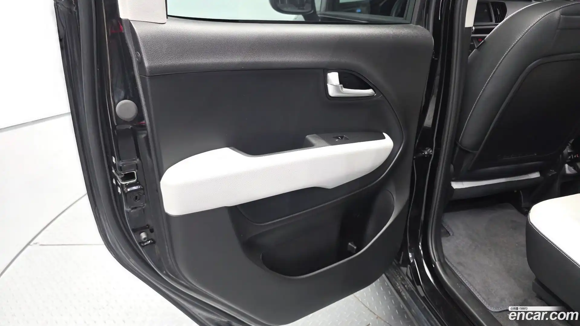 RAY Kia 2024.0-INNER-035