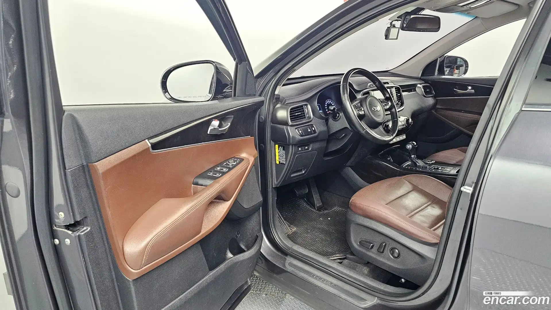 Sorento Kia 2016.3-INNER-010