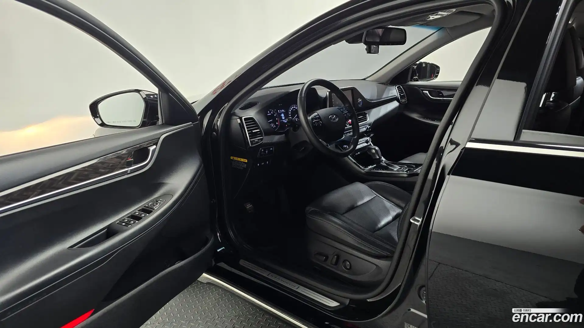 Grandeur Hyundai 2019.0-INNER-010