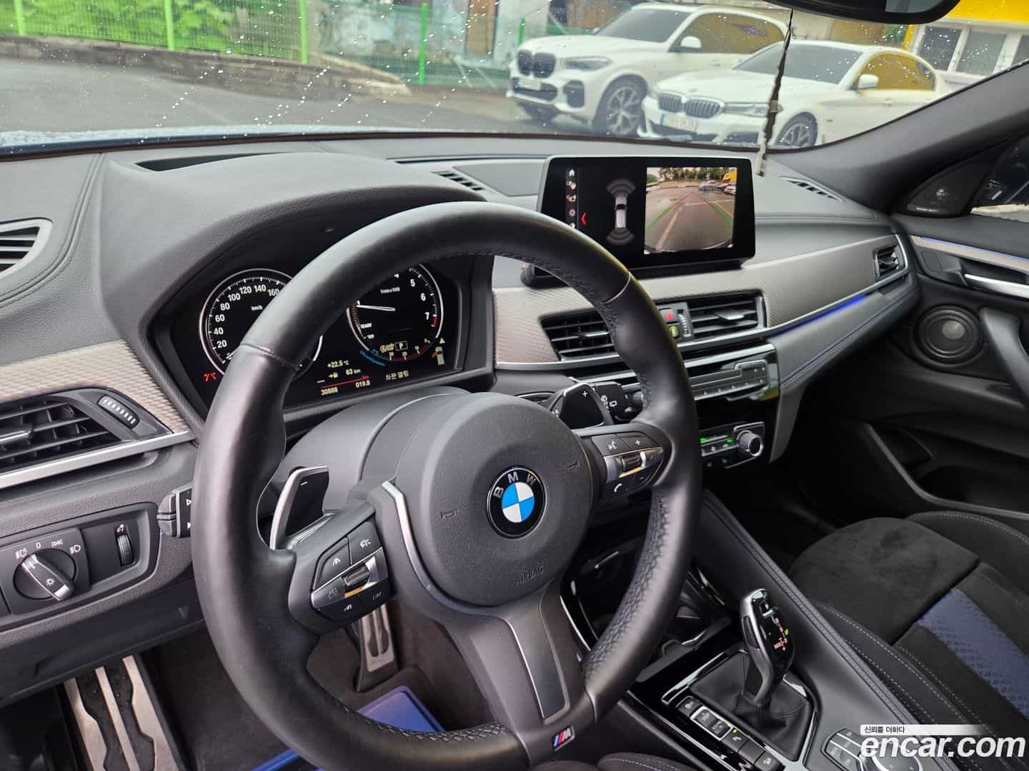 X2 (F39) BMW 2021.10-INNER-008