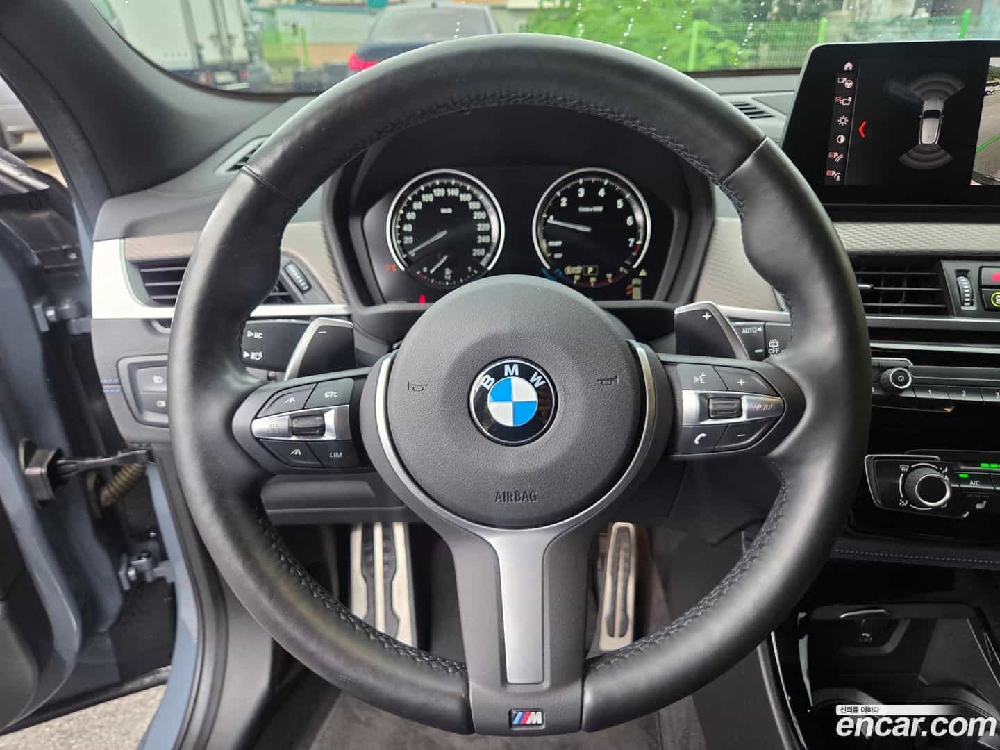 X2 (F39) BMW 2021.10-INNER-010