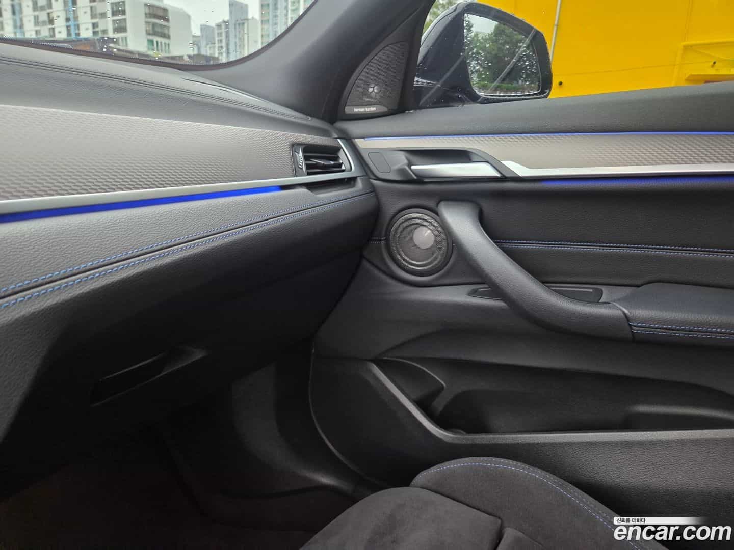 X2 (F39) BMW 2021.10-OPTION-020