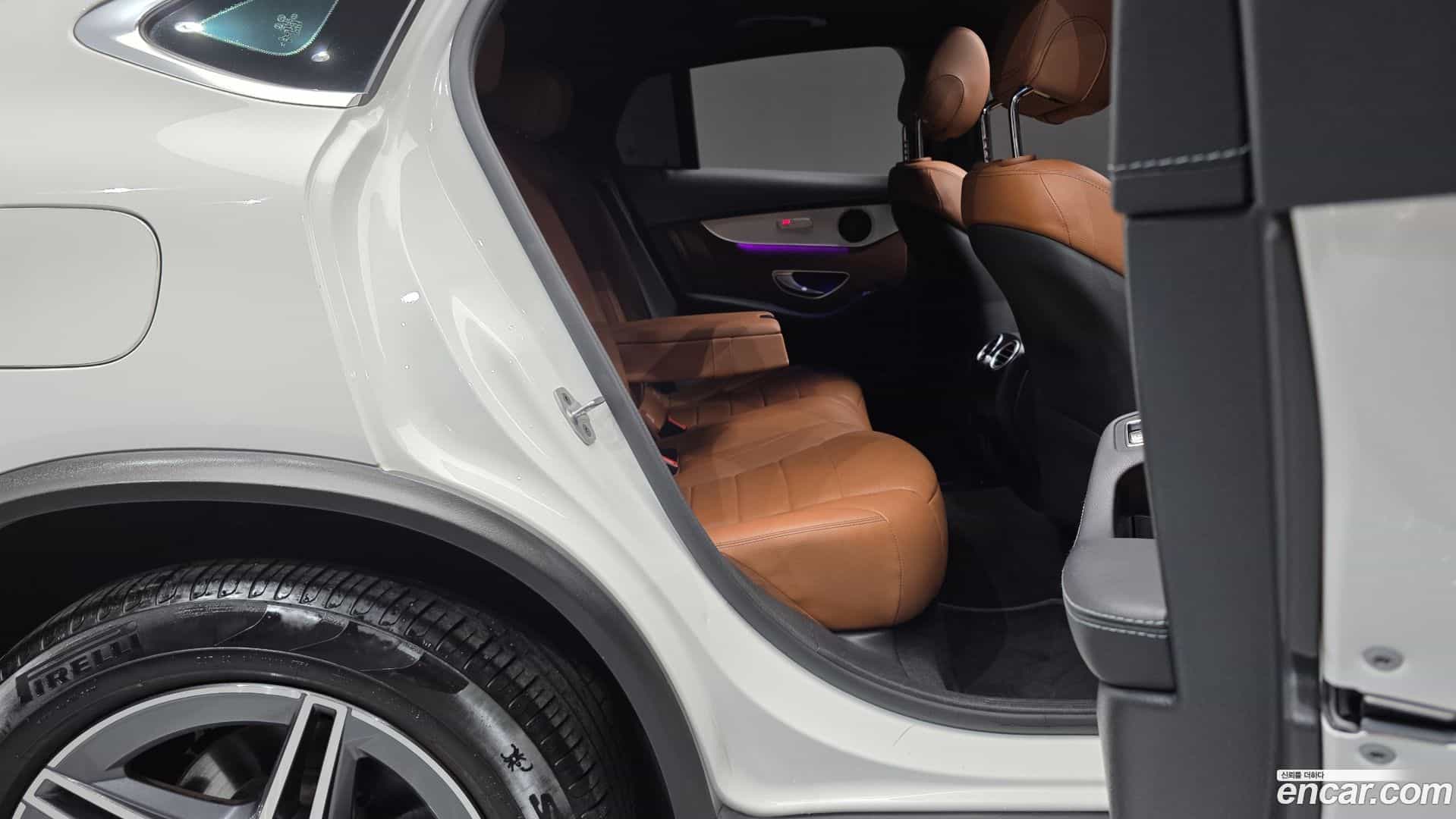 GLC-Class Mercedes-Benz 2022.10-OPTION-016