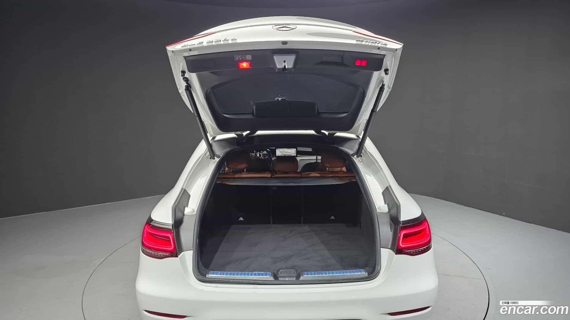 GLC-Class Mercedes-Benz 2022.10-OPTION-022