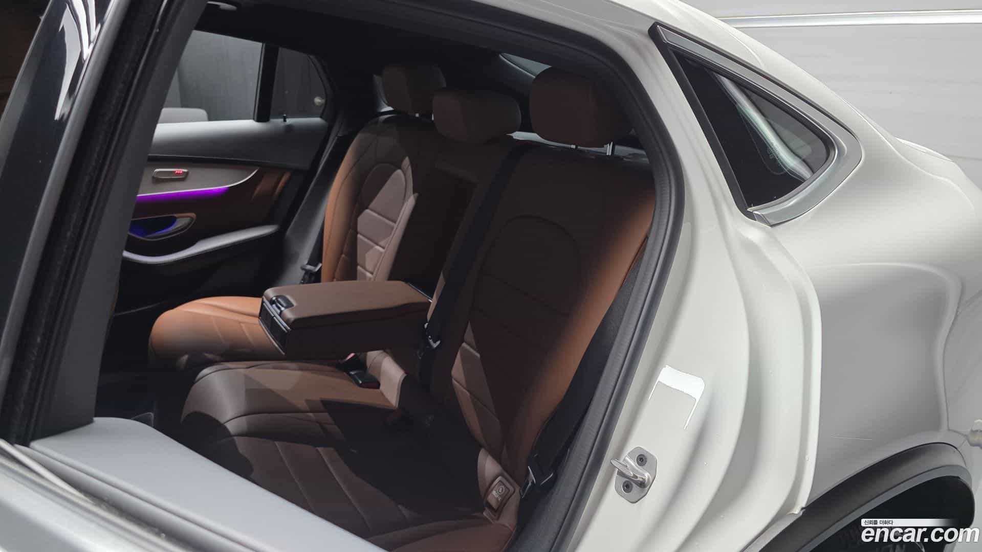 GLC-Class Mercedes-Benz 2022.10-INNER-036
