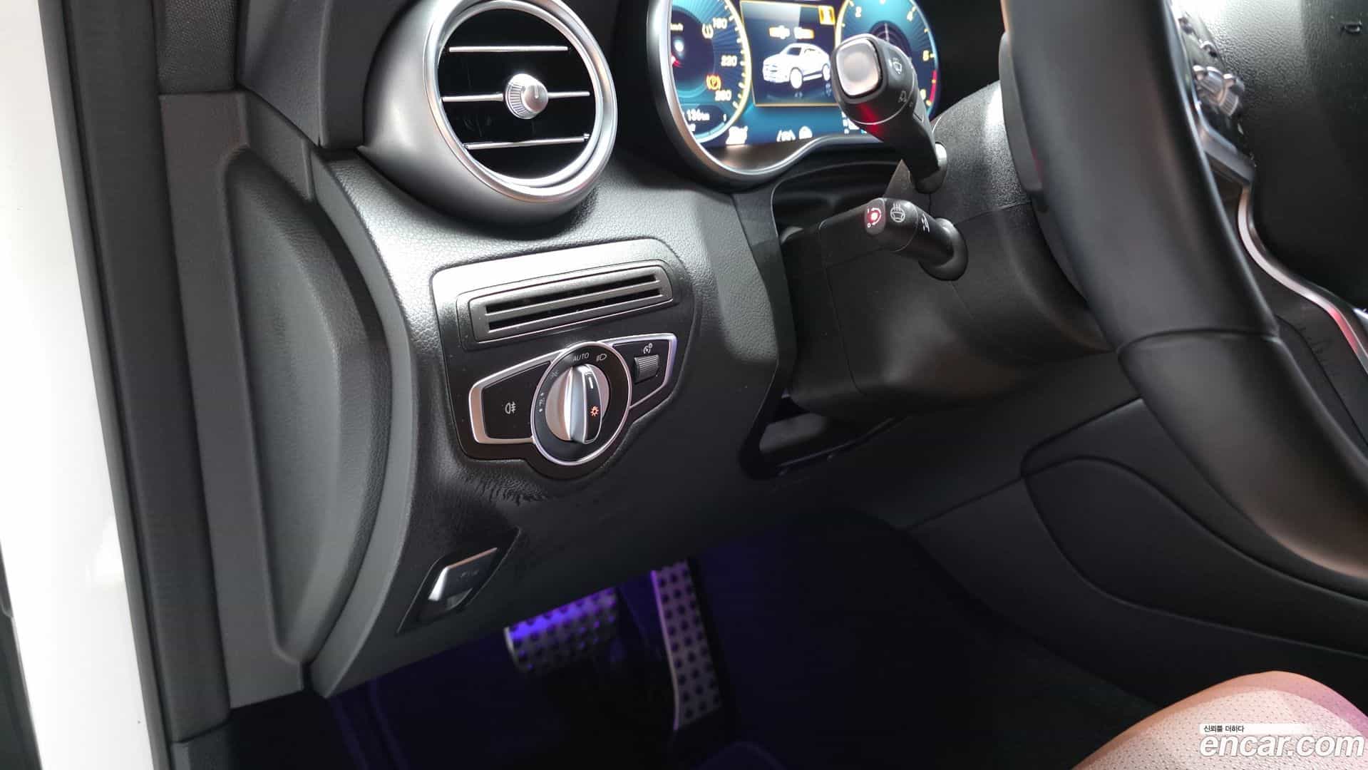 GLC-Class Mercedes-Benz 2022.10-OPTION-041