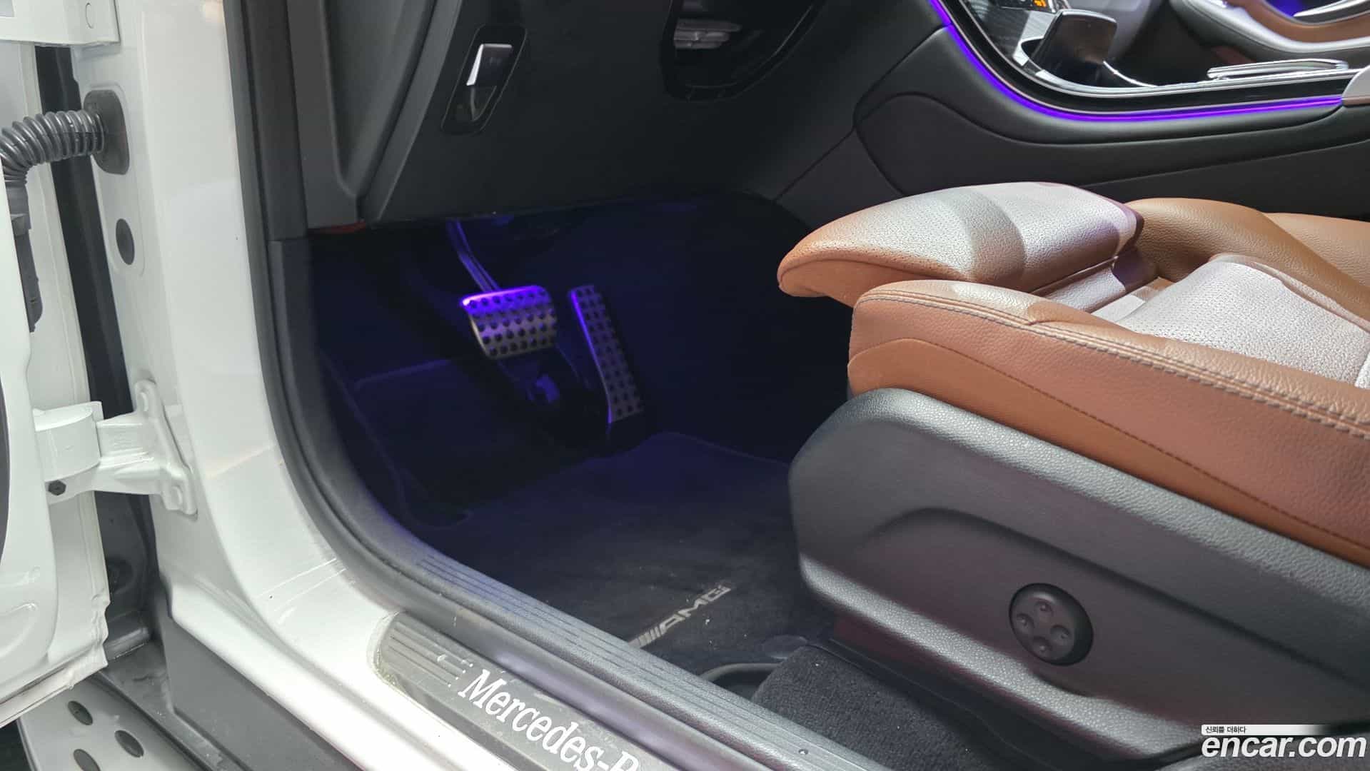 GLC-Class Mercedes-Benz 2022.10-OPTION-042