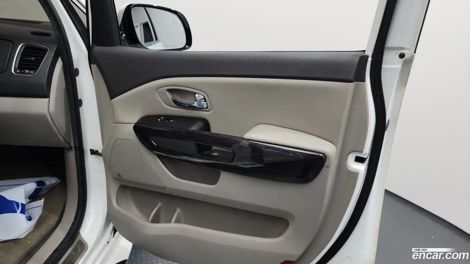 Canival Kia 2017.7-INNER-035