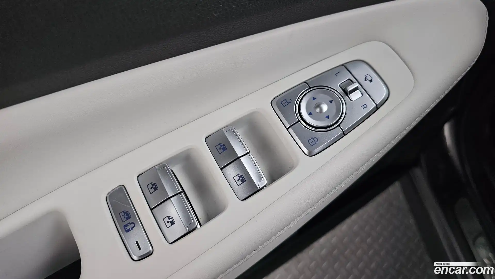 Santafe Hyundai 2021.0-OPTION-054