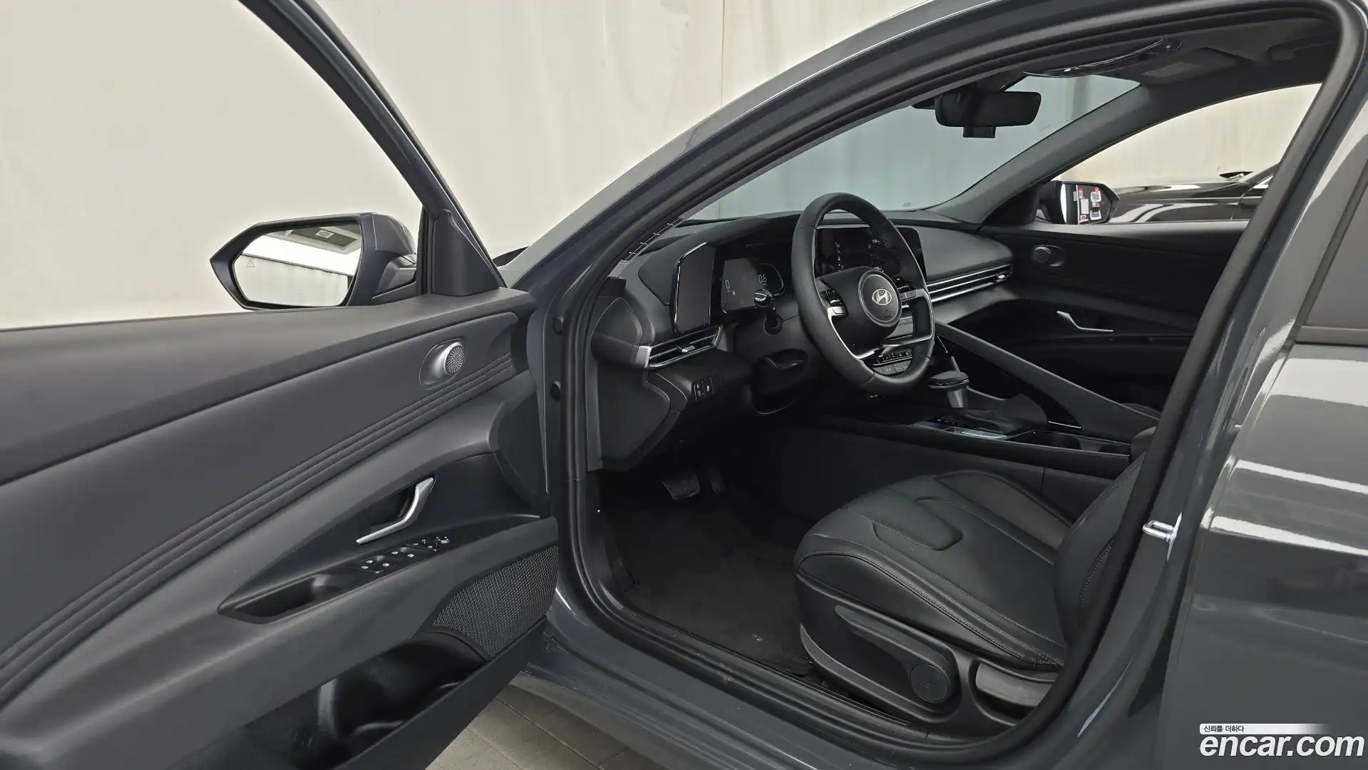 AVANTE Hyundai 2025.10-INNER-010