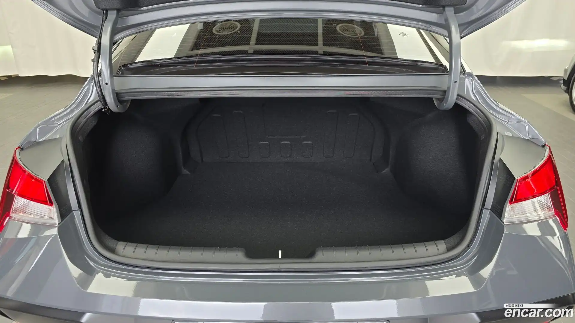 AVANTE Hyundai 2025.10-OPTION-024