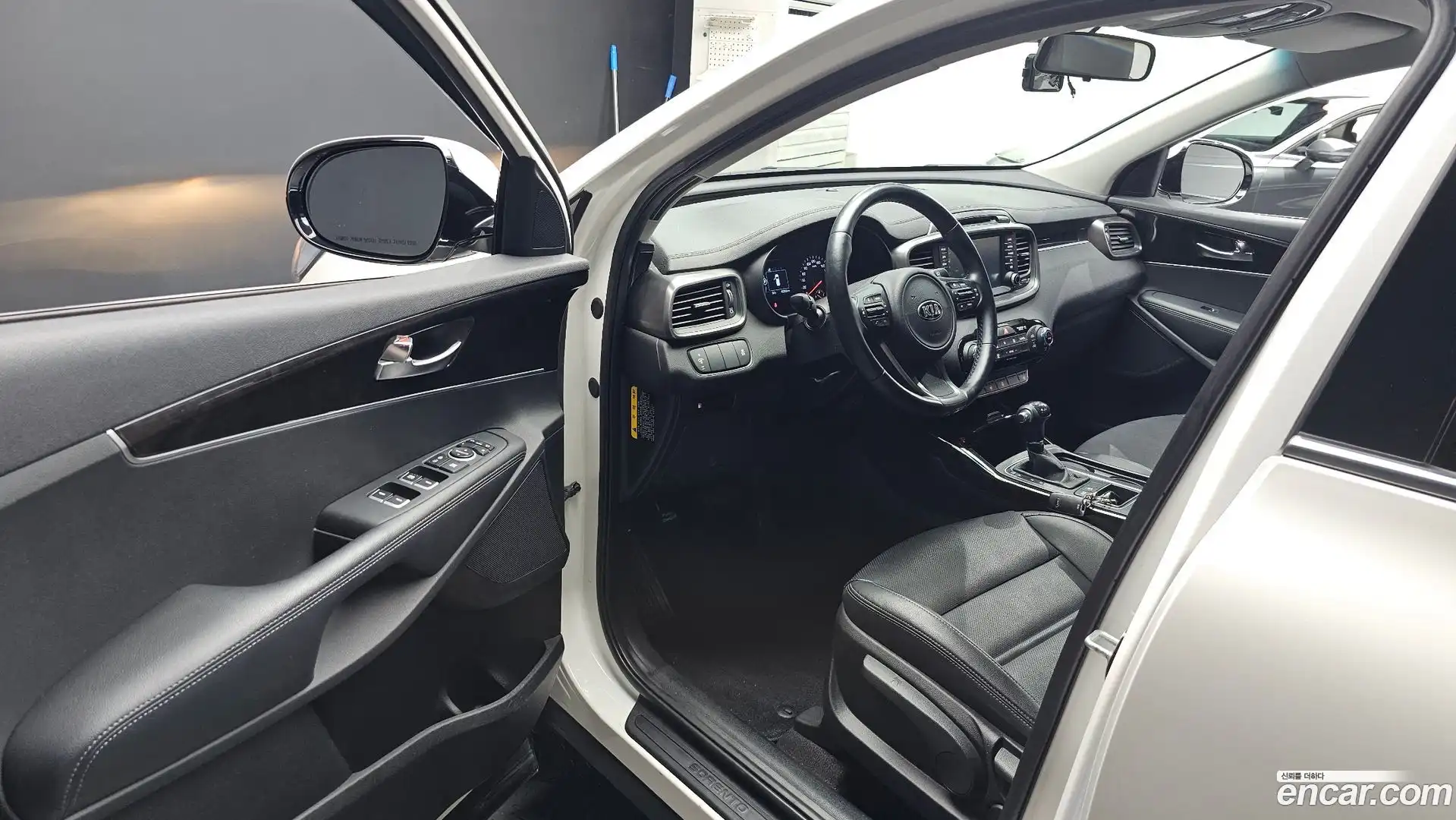 Sorento Kia 2016.4-INNER-010
