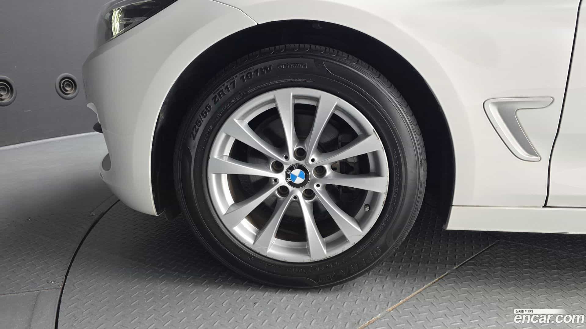 Gran Turismo BMW 2019.10-OUTER-005