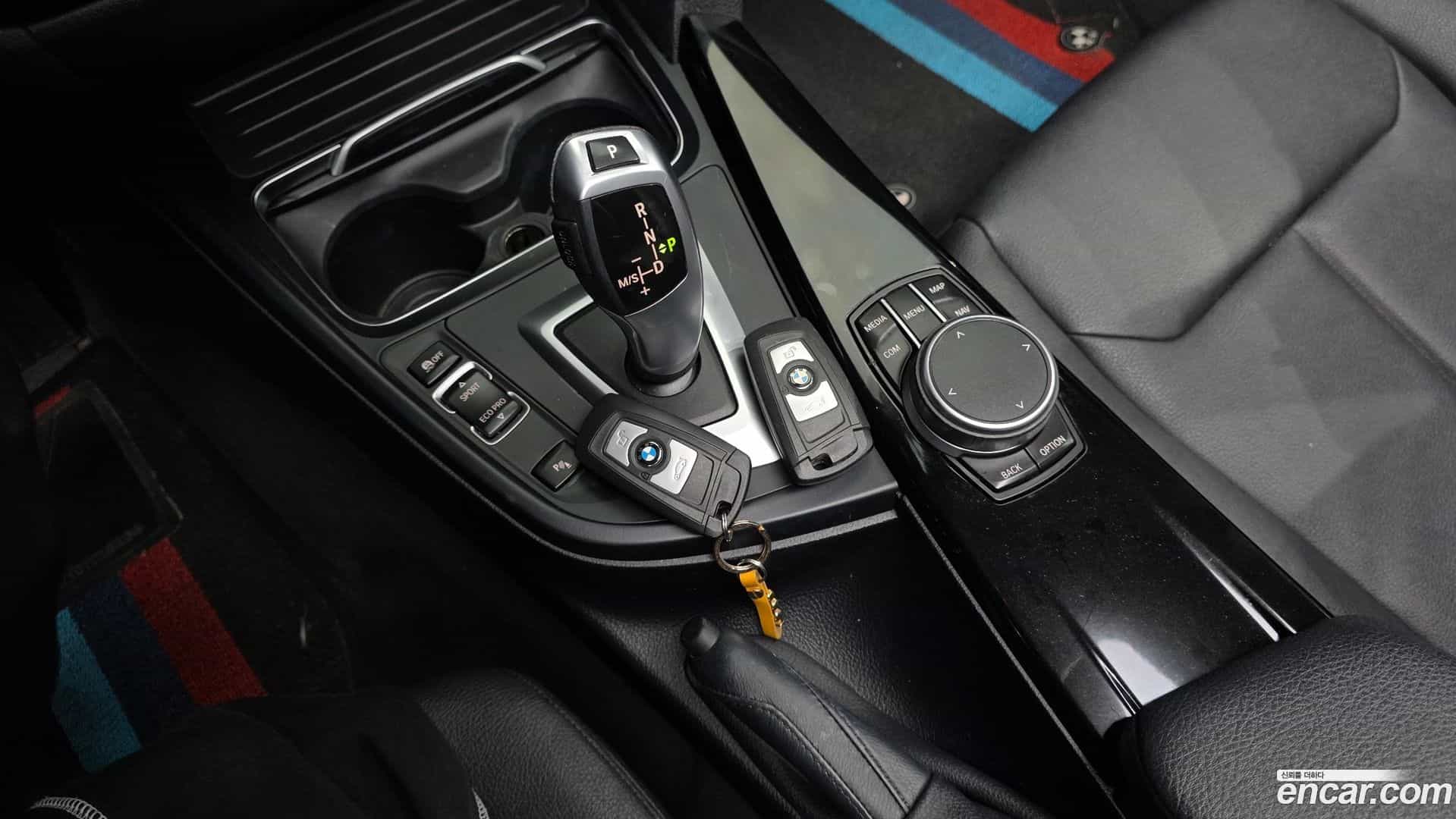 Gran Turismo BMW 2019.10-INNER-009