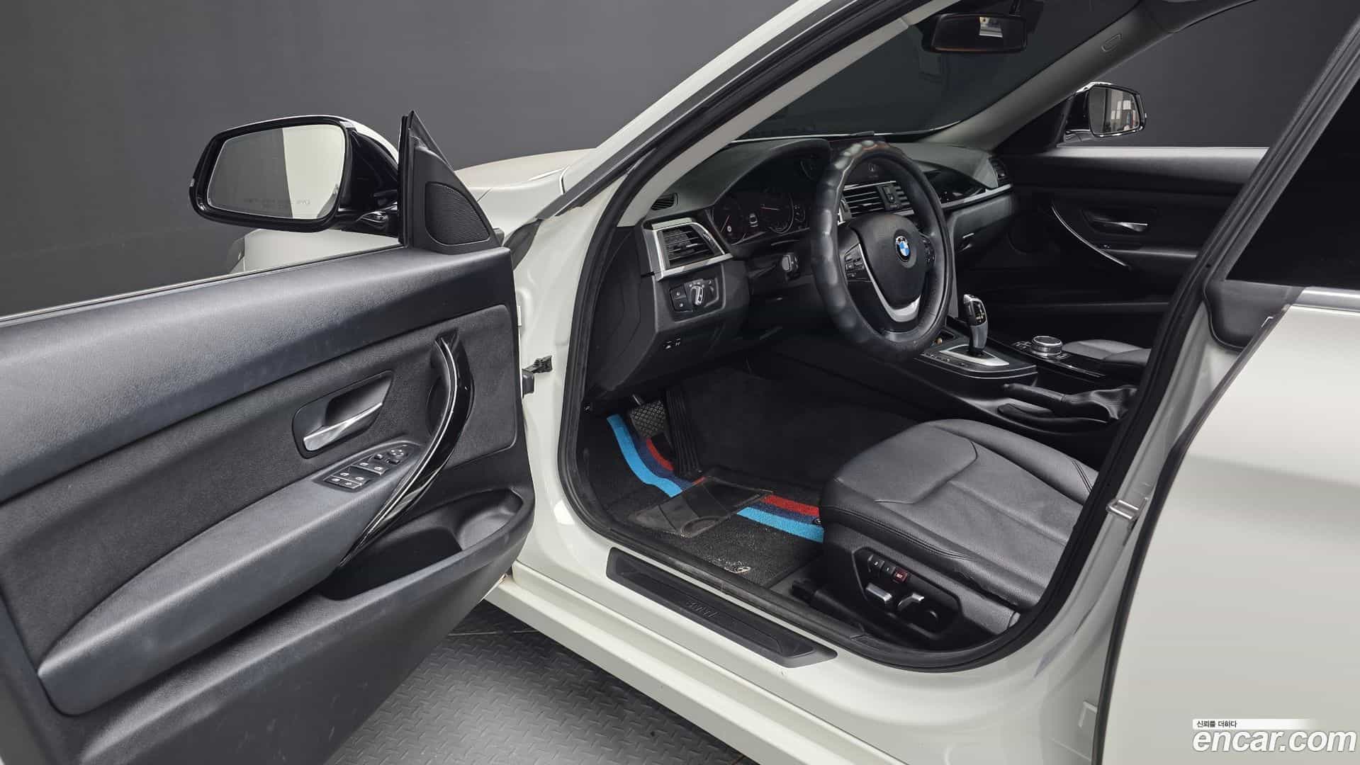 Gran Turismo BMW 2019.10-INNER-010