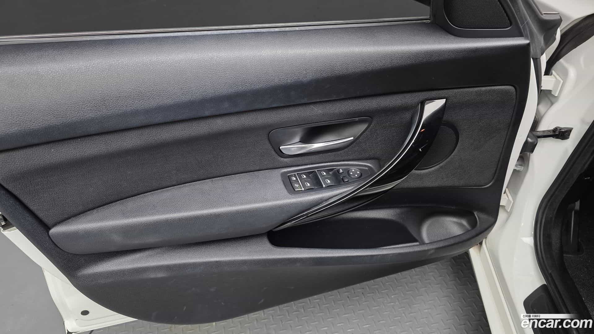 Gran Turismo BMW 2019.10-INNER-034