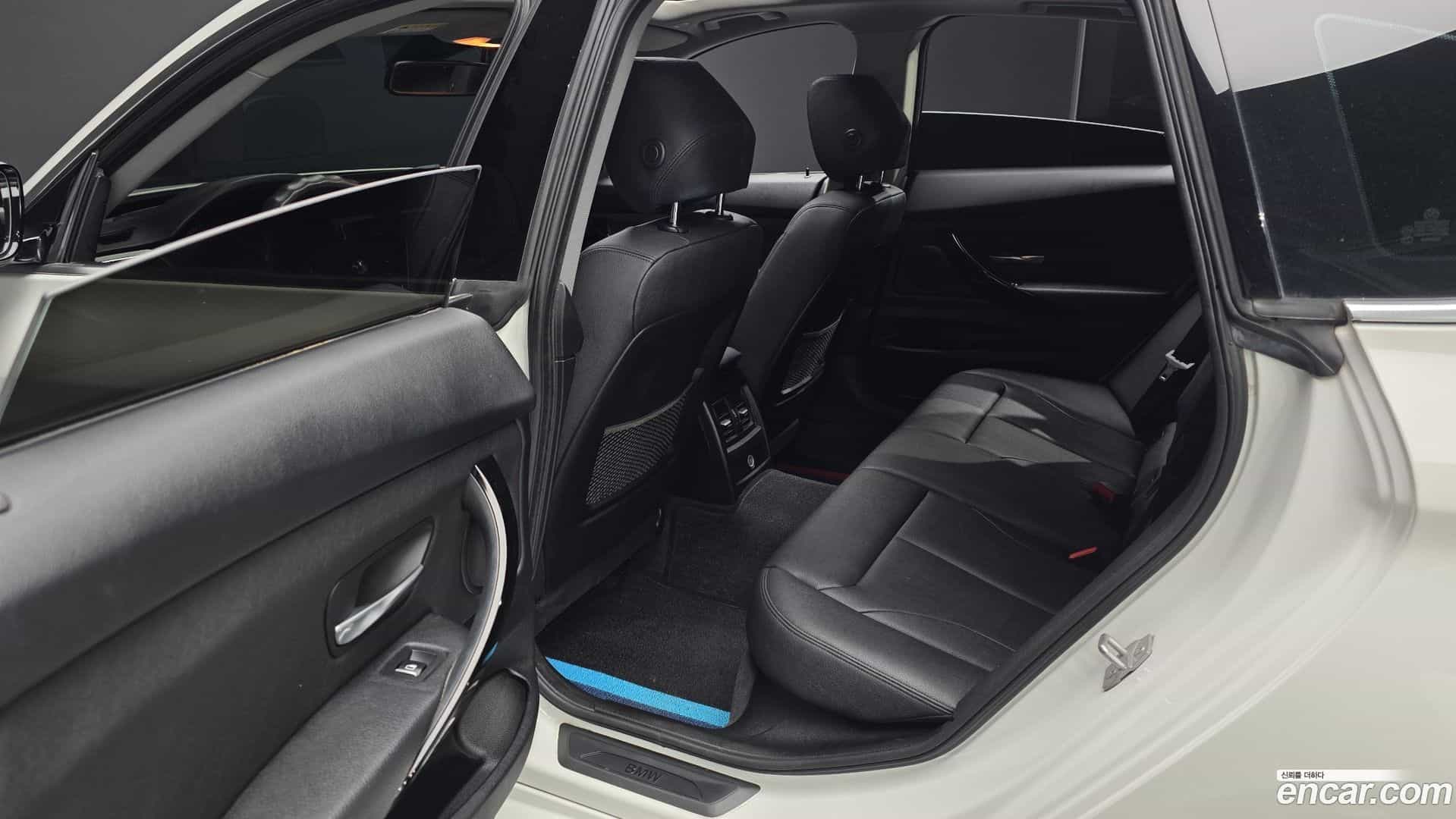 Gran Turismo BMW 2019.10-INNER-036