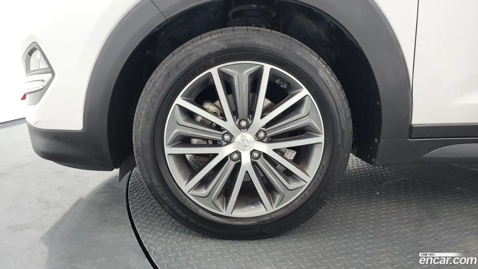 Tucson Hyundai 2016.10-OUTER-005
