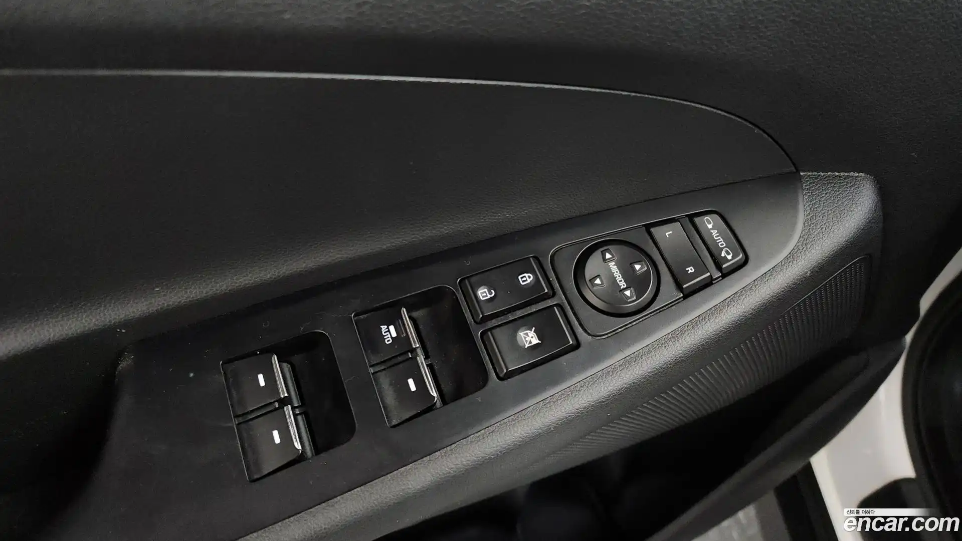 Tucson Hyundai 2016.10-OPTION-040