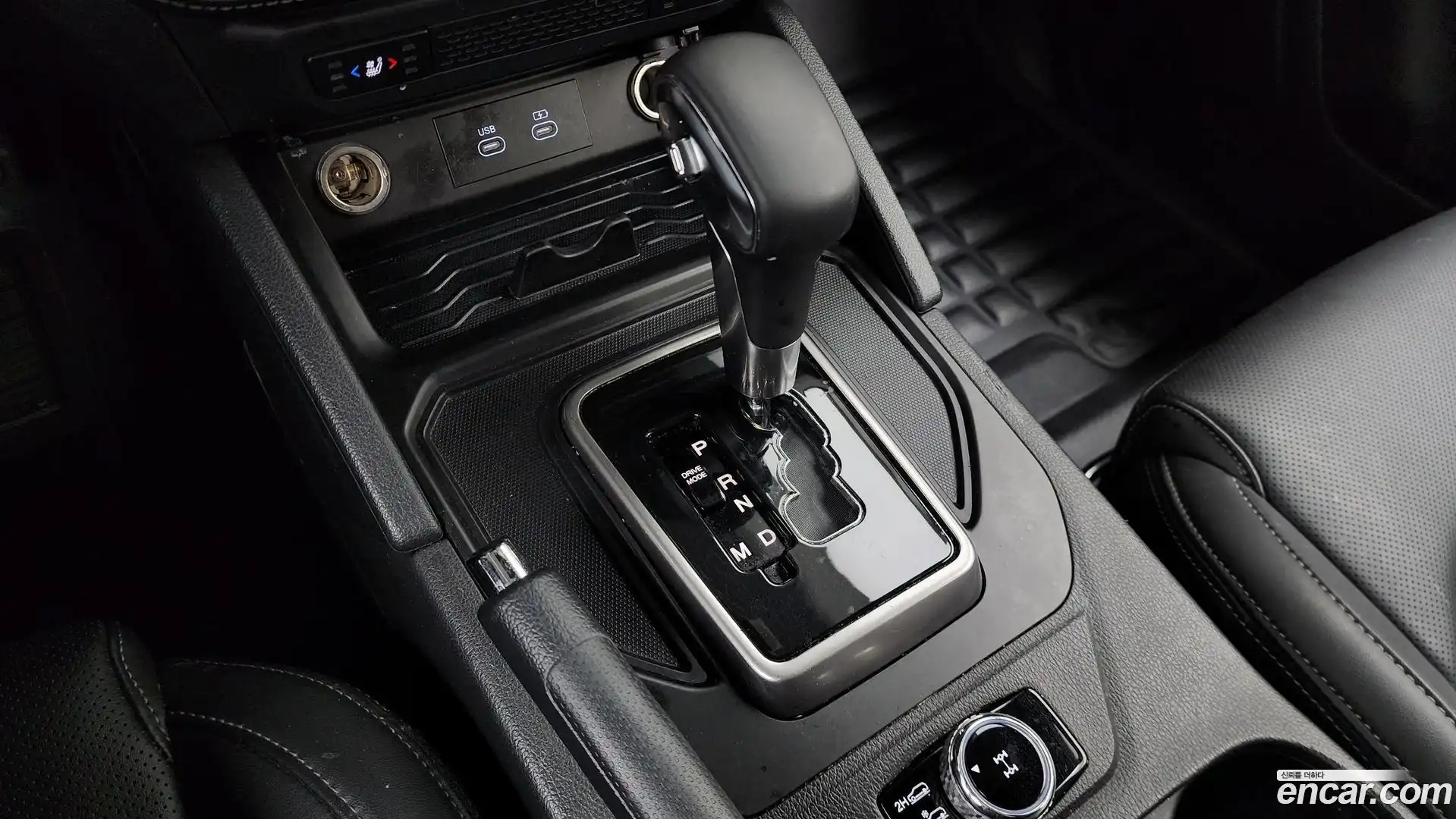 Rexton KG Mobility 2025.0-INNER-009