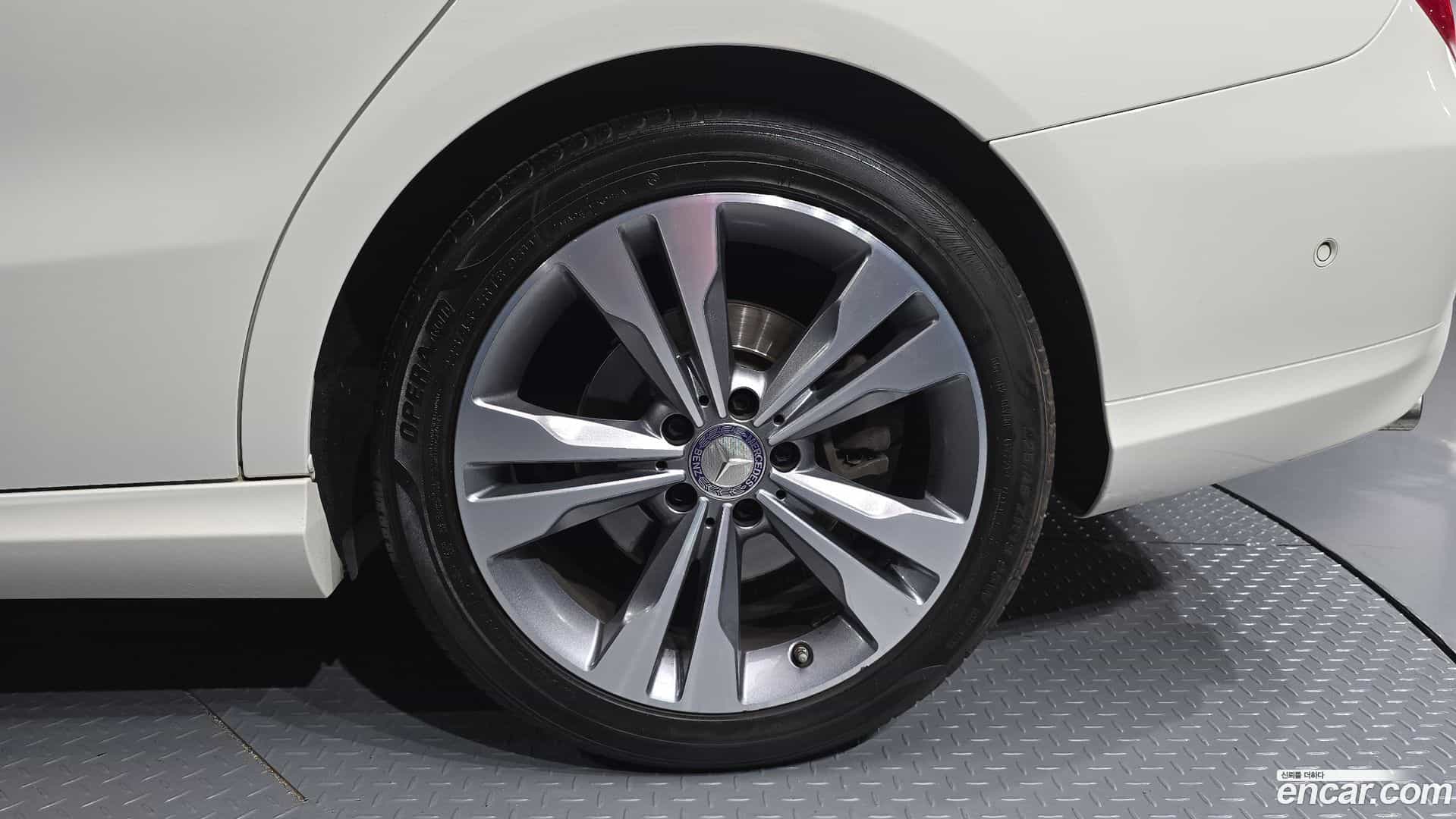 CLA-Class Mercedes-Benz 2016.5-OUTER-005