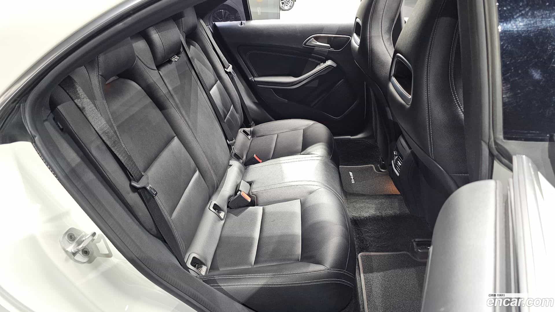 CLA-Class Mercedes-Benz 2016.5-OPTION-015