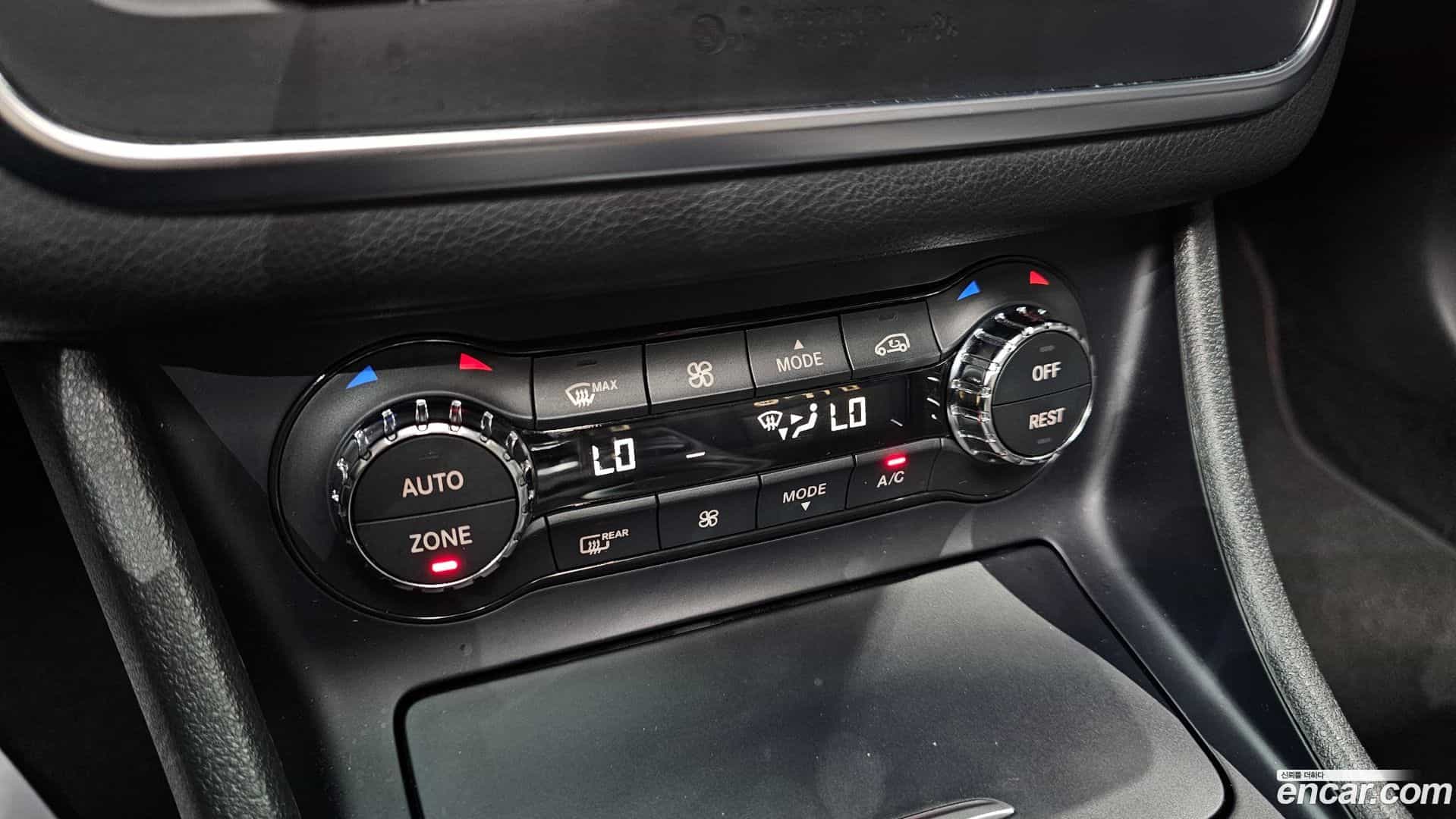 CLA-Class Mercedes-Benz 2016.5-OPTION-023