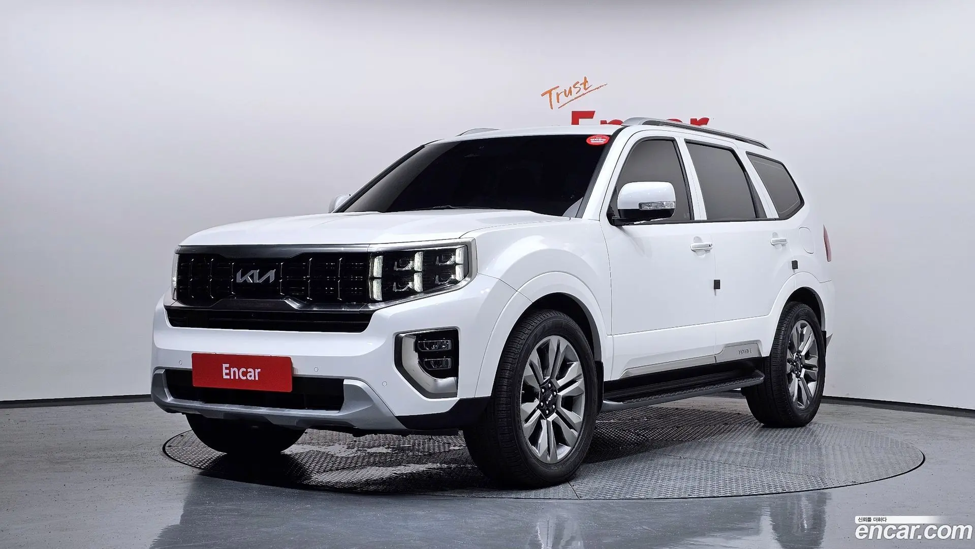 Main__Slider__Photo:Mohave Kia 2022.7-0