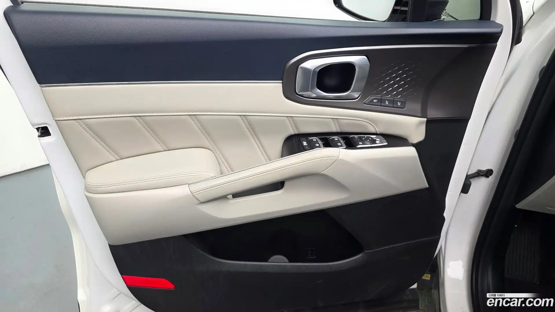 Sorento Kia 2023.8-INNER-034