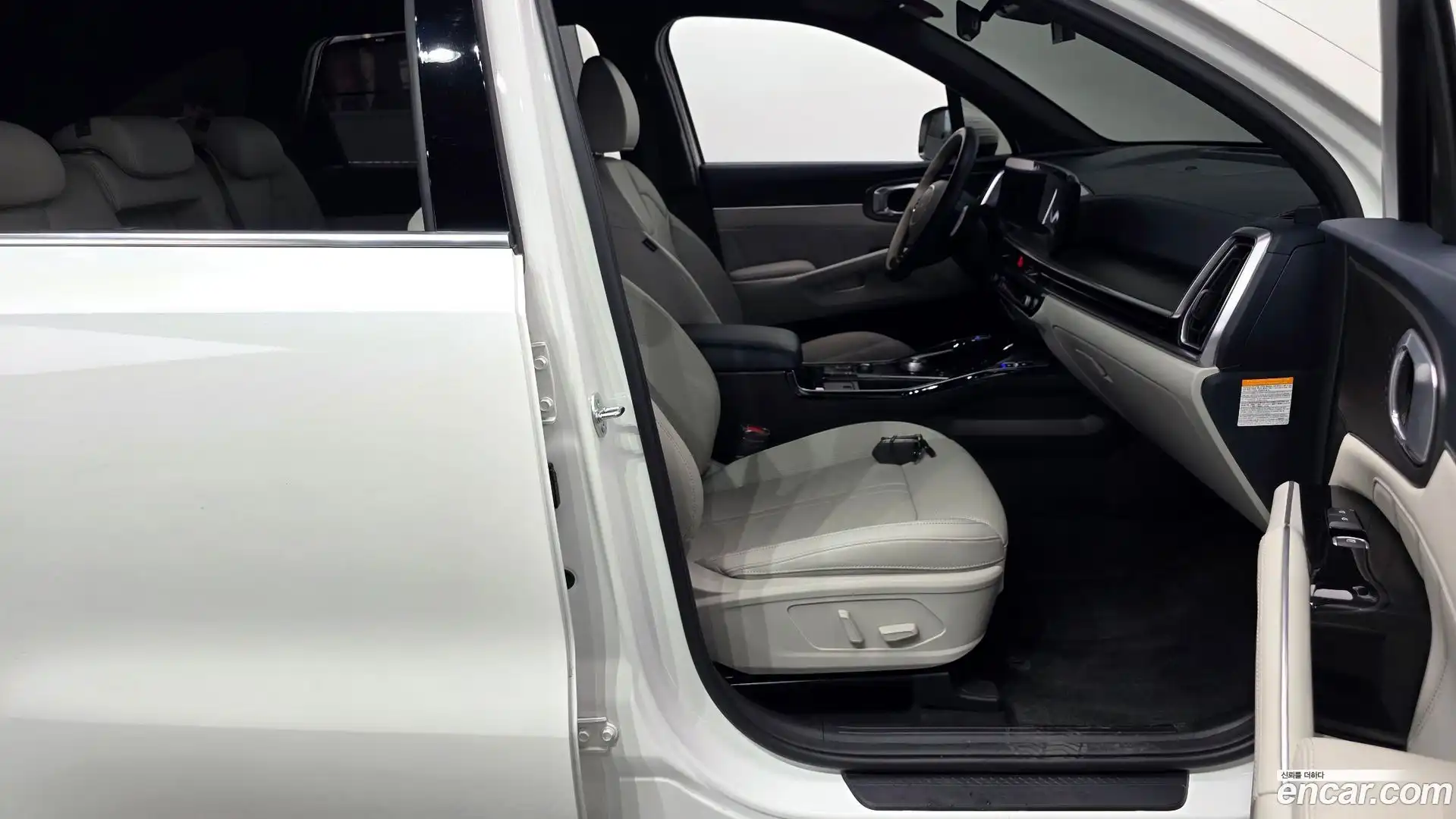 Sorento Kia 2023.8-INNER-036