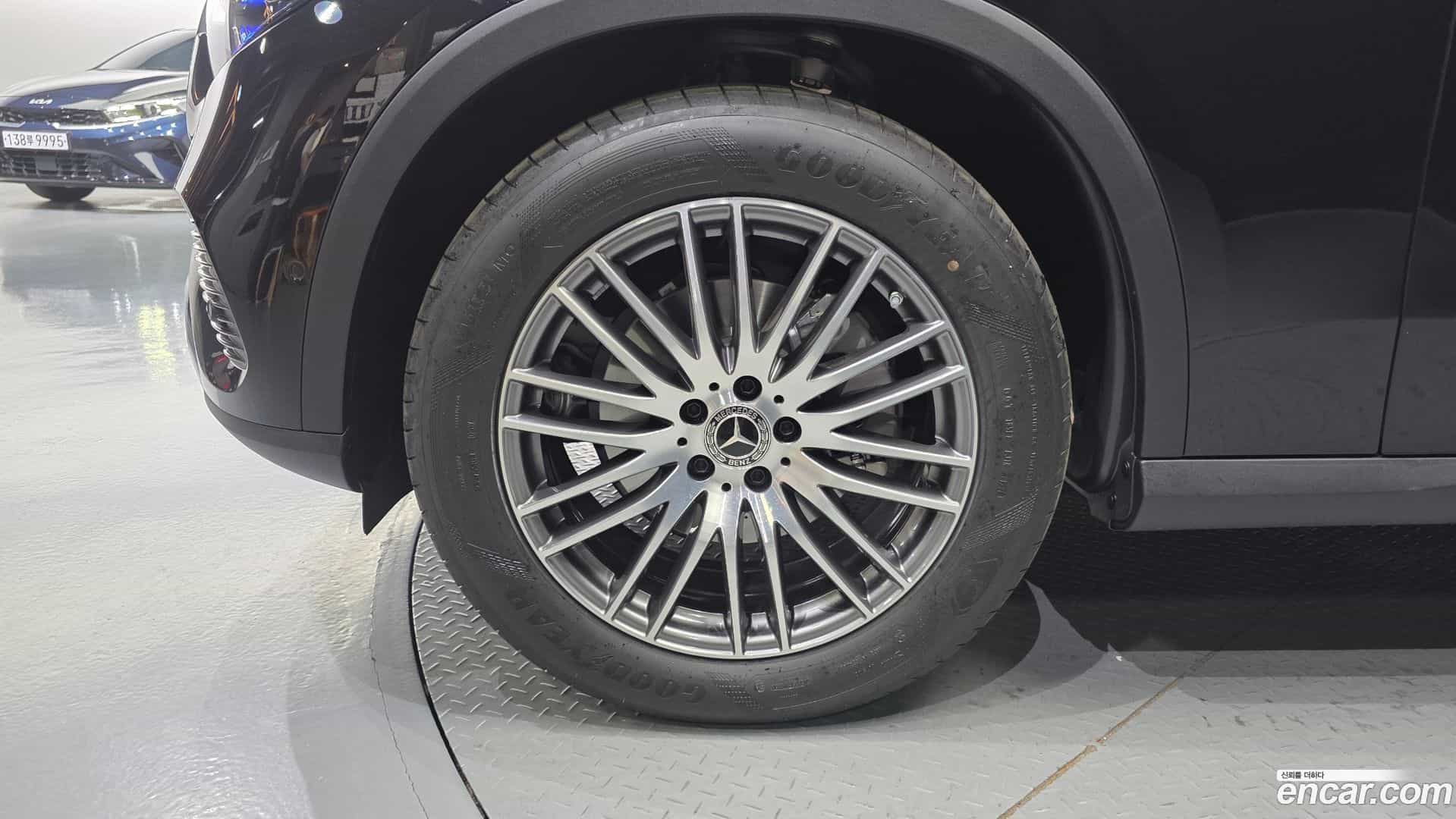GLC-Class Mercedes-Benz 2026.6-OUTER-005