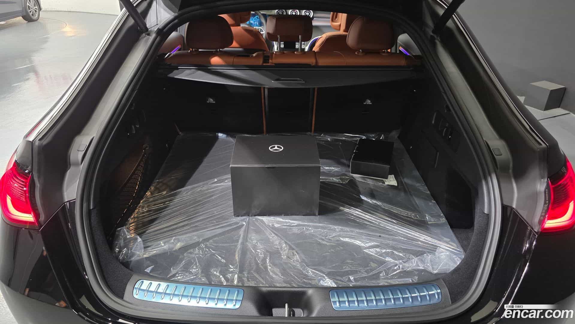 GLC-Class Mercedes-Benz 2026.6-OPTION-046