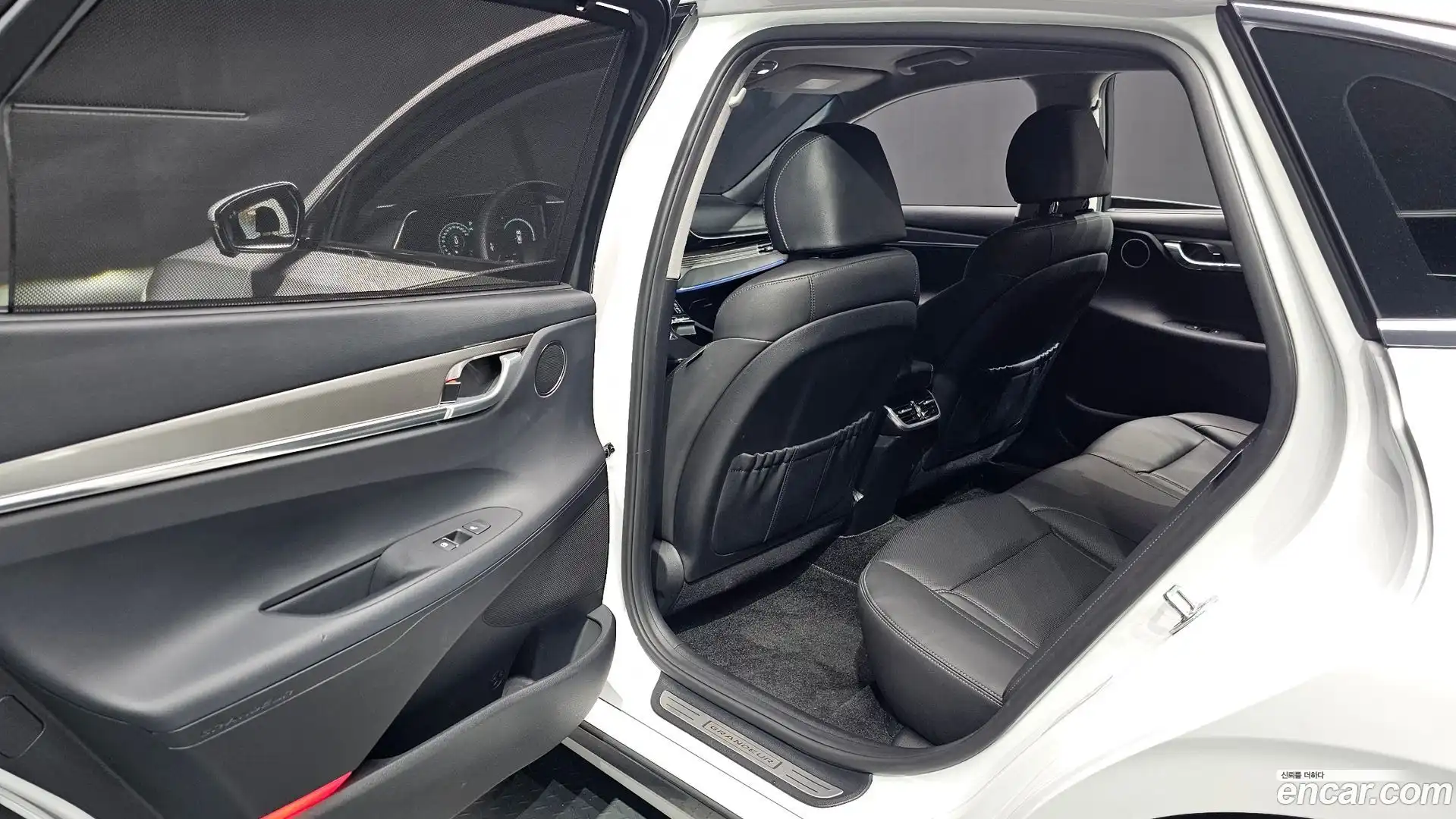 Grandeur Hyundai 2022.5-OPTION-023