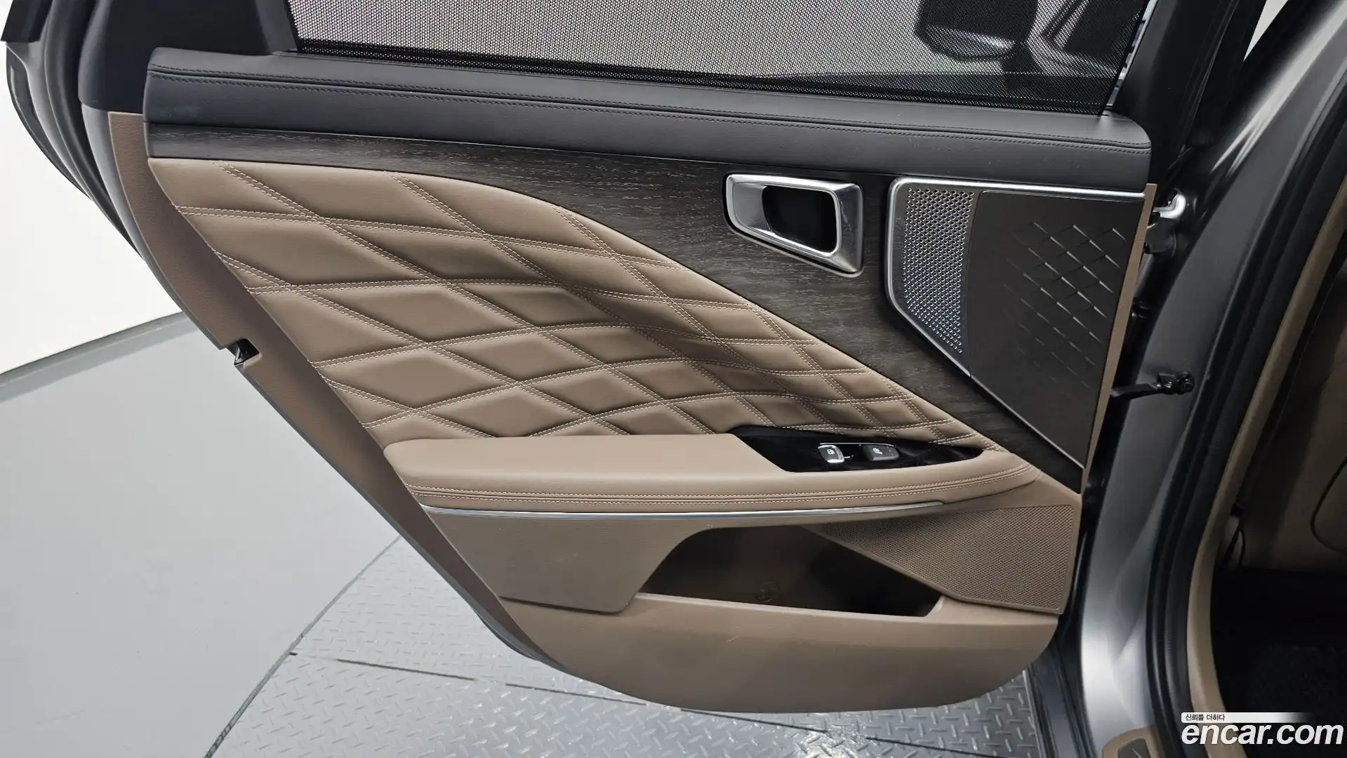 K8 Kia 2023.11-INNER-035