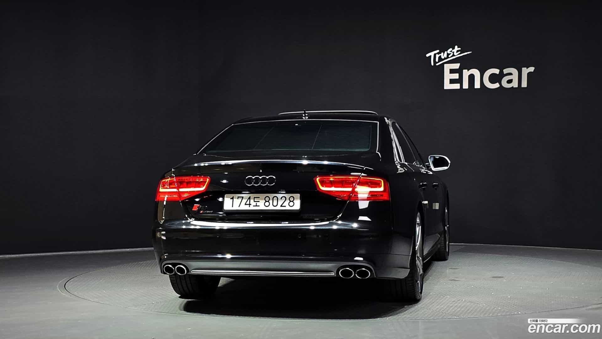 S8 Audi 2014.1-OUTER-004