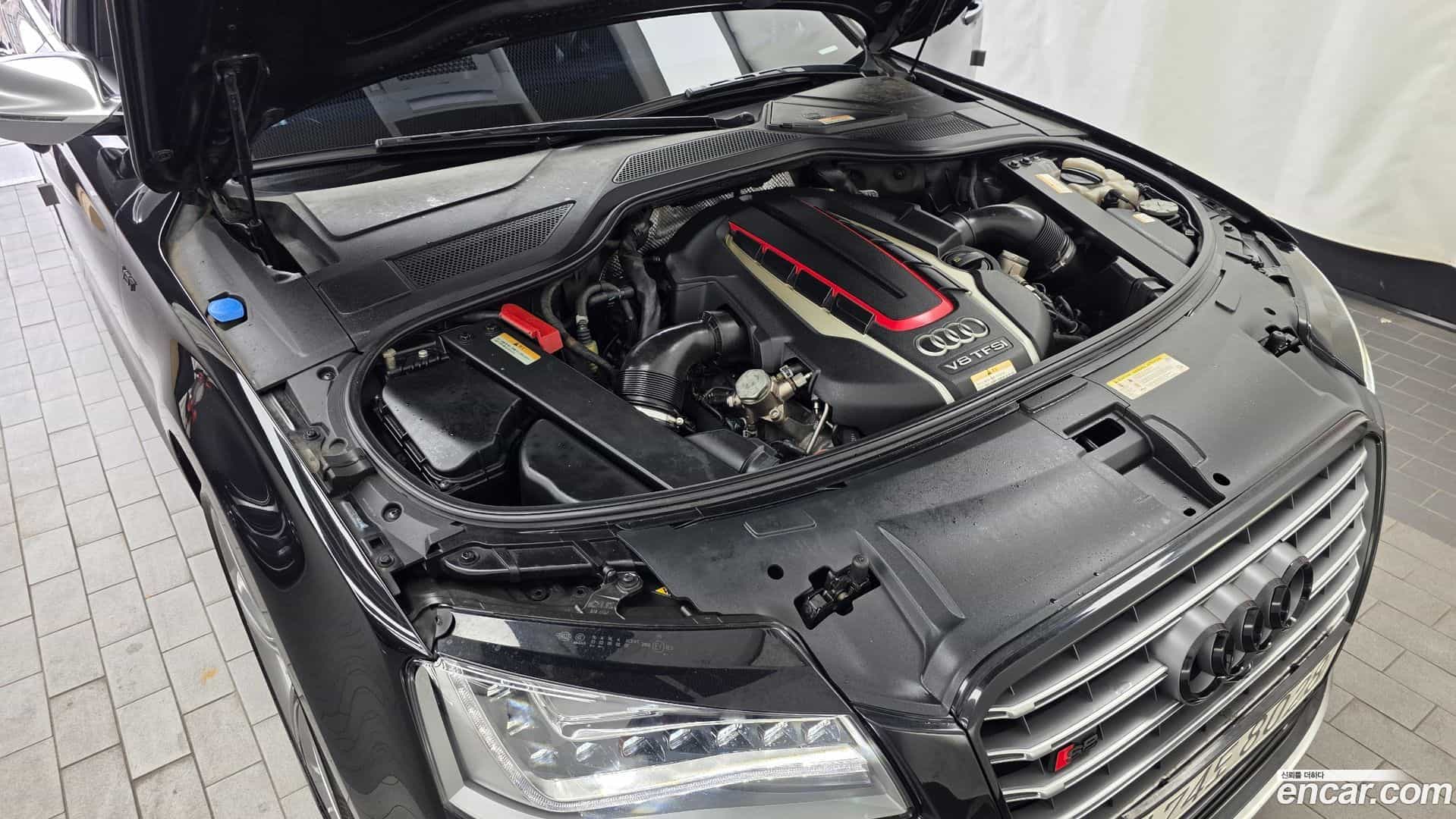 S8 Audi 2014.1-OUTER-006