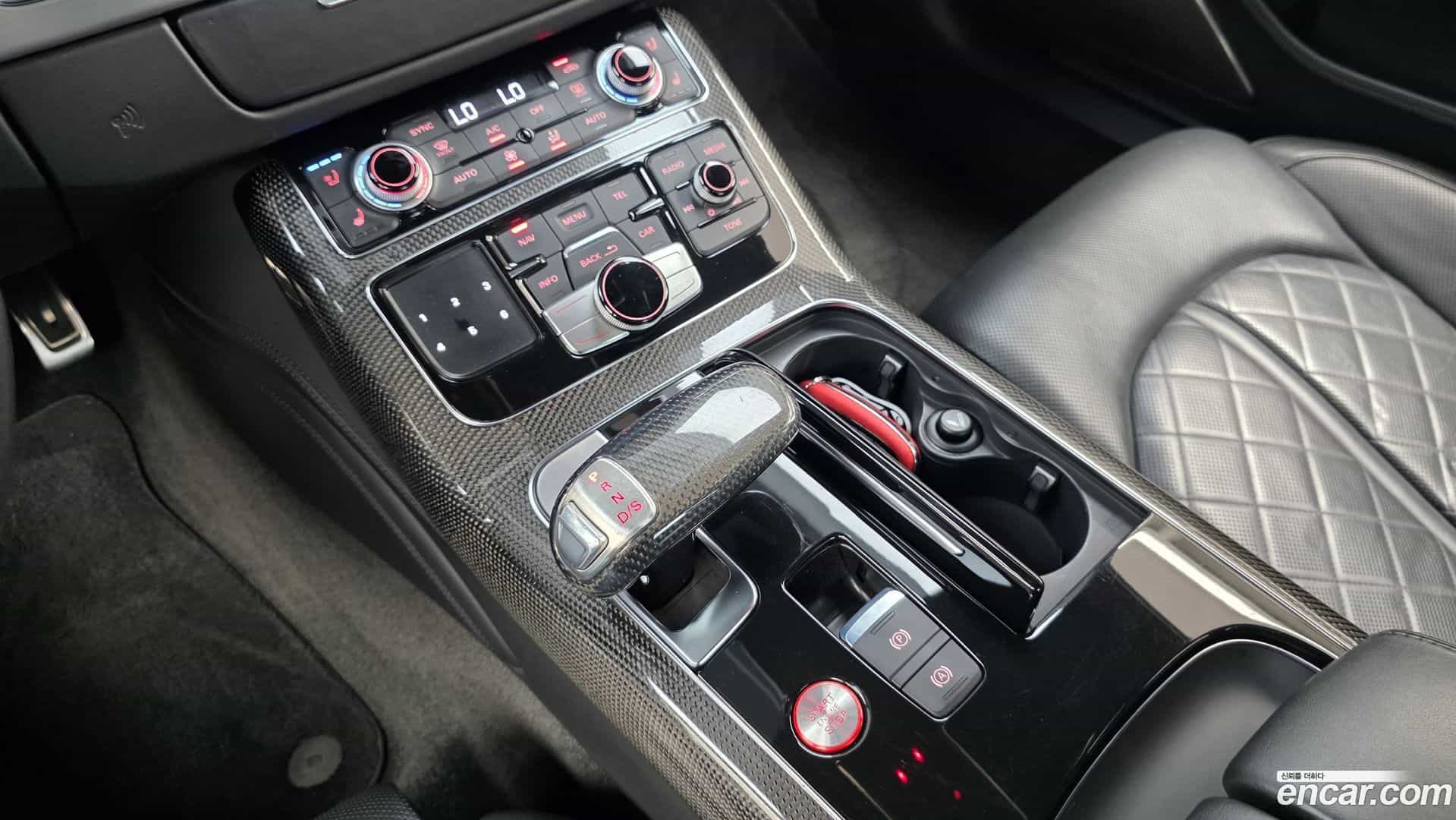S8 Audi 2014.1-INNER-009