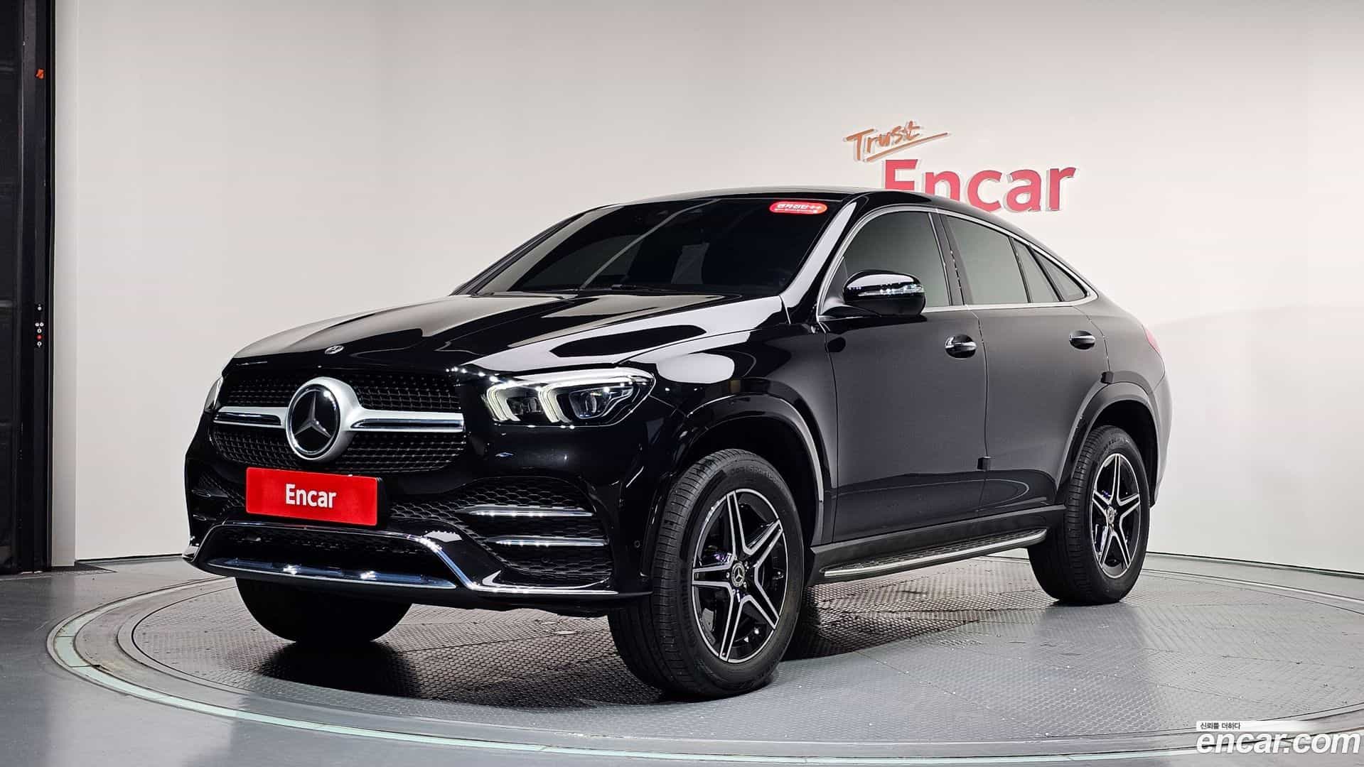 GLE-Class Mercedes-Benz 2021.11-THUMBNAIL-011