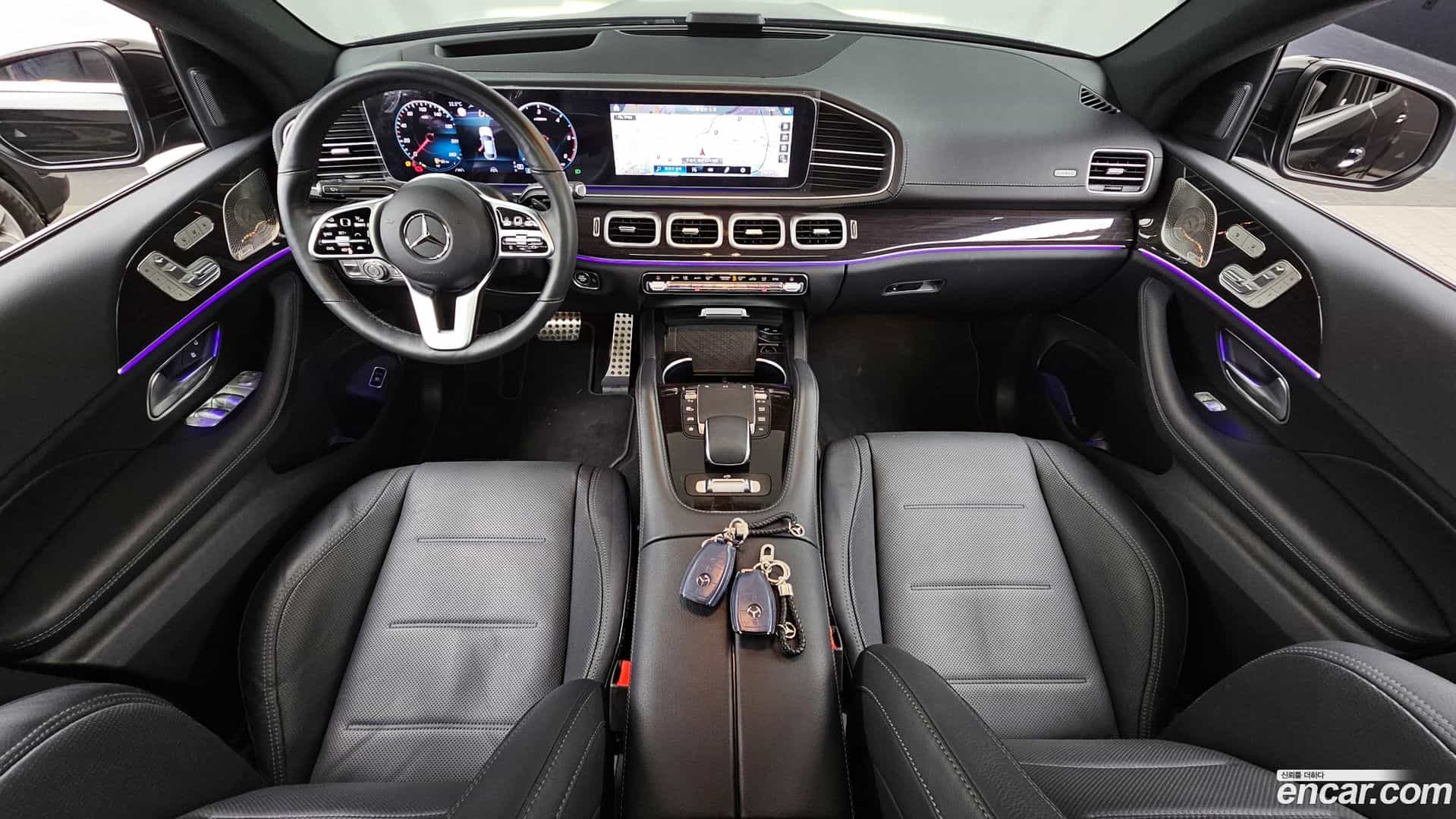 GLE-Class Mercedes-Benz 2021.11-INNER-007