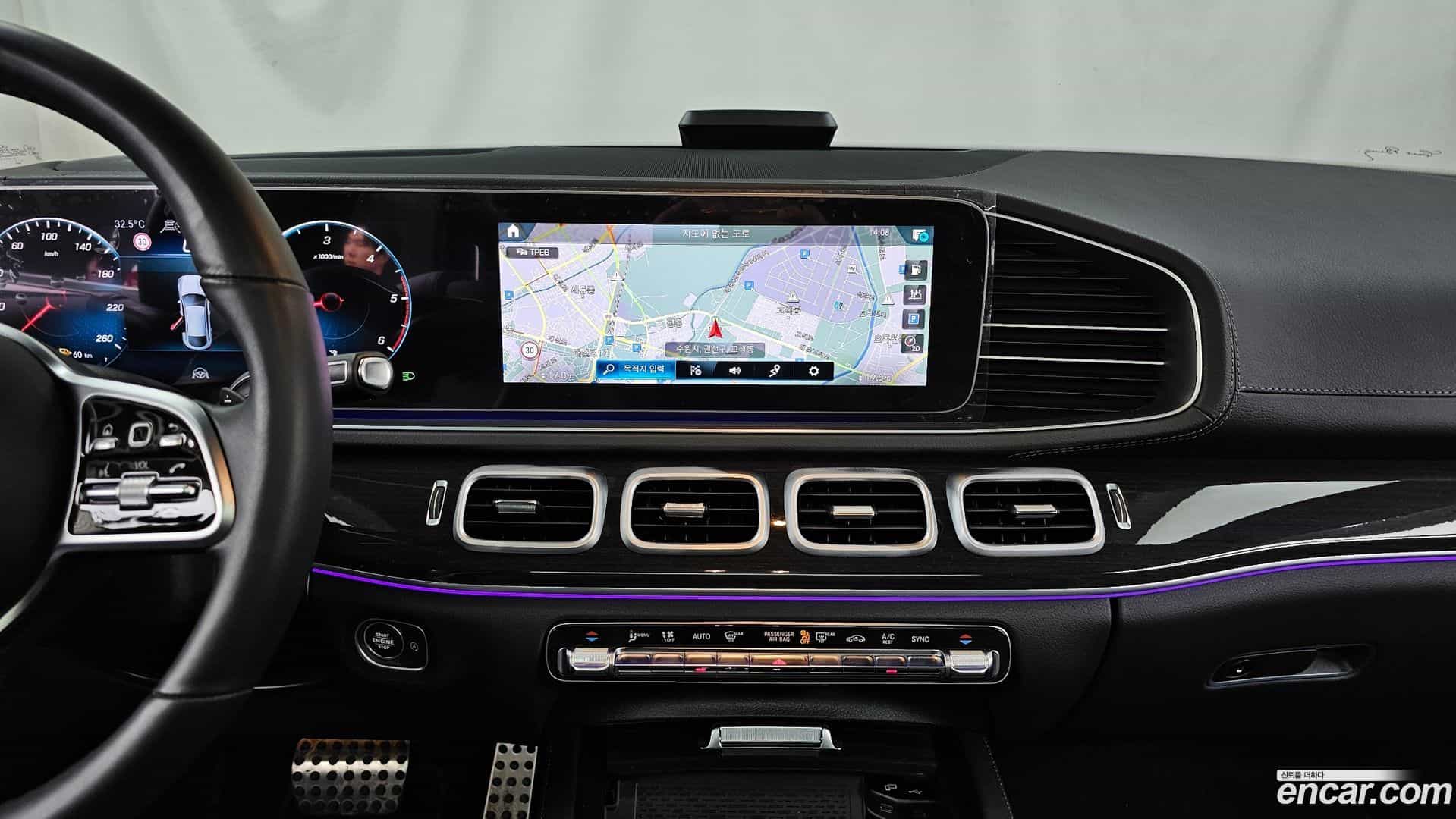 GLE-Class Mercedes-Benz 2021.11-OPTION-018