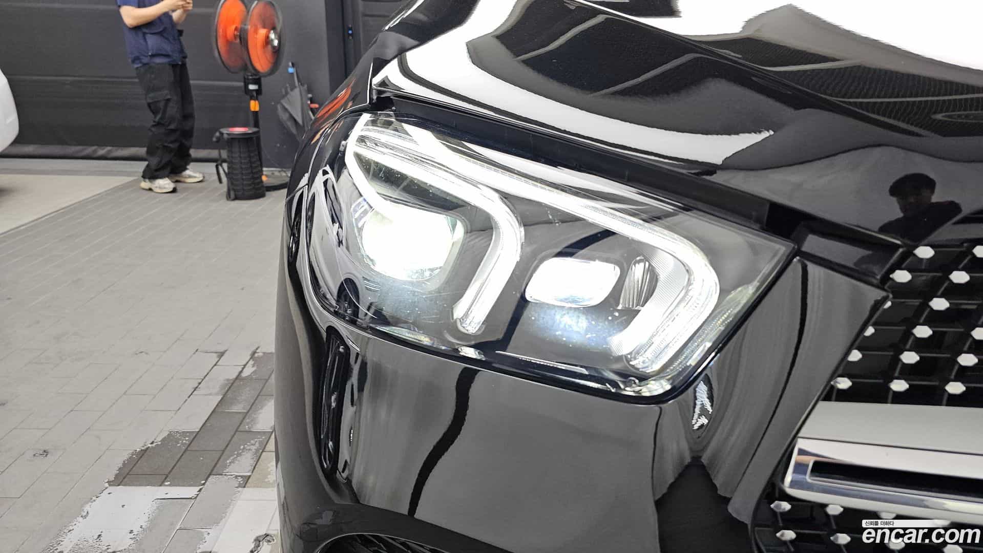 GLE-Class Mercedes-Benz 2021.11-OUTER-032