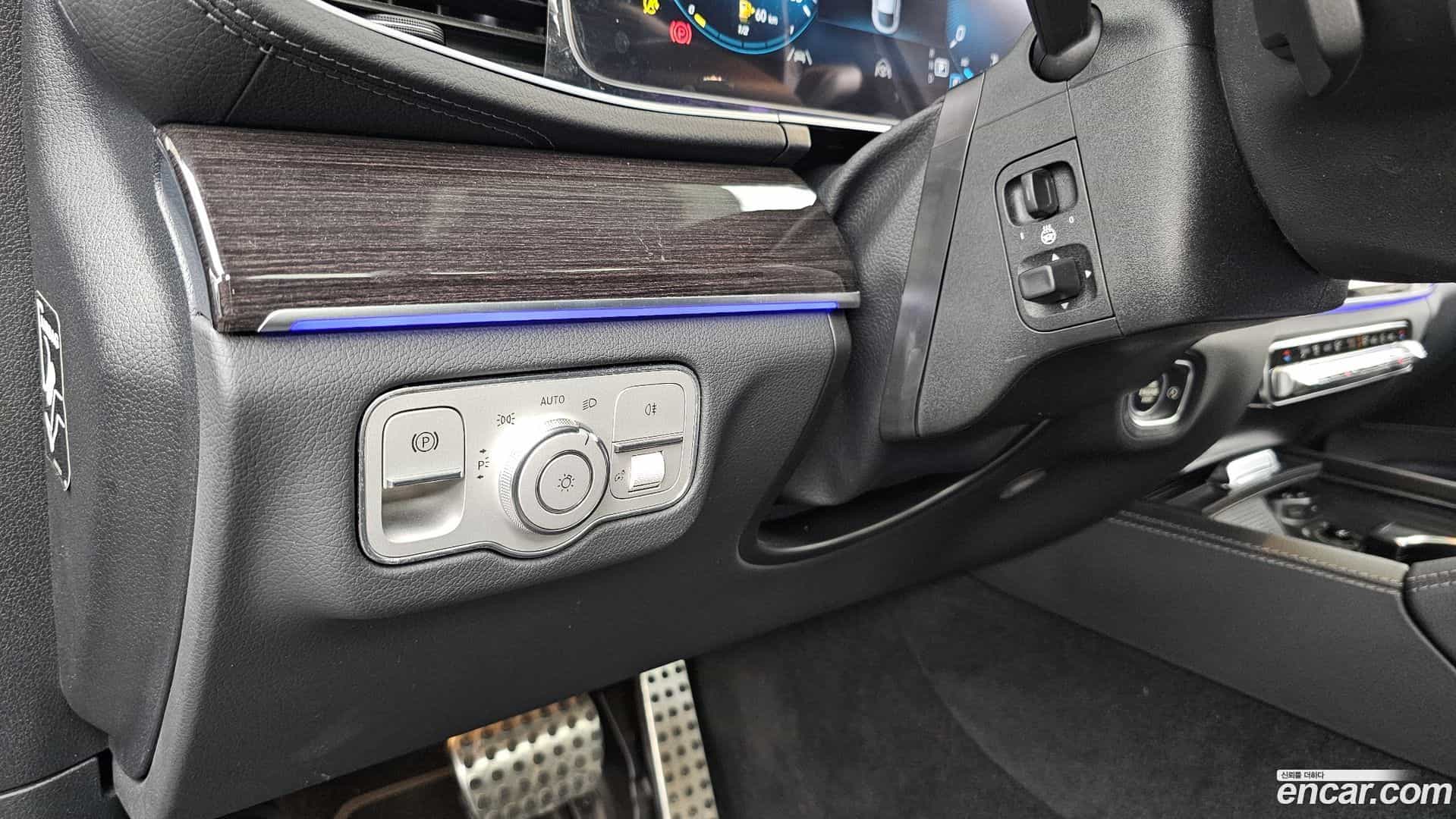 GLE-Class Mercedes-Benz 2021.11-OPTION-043