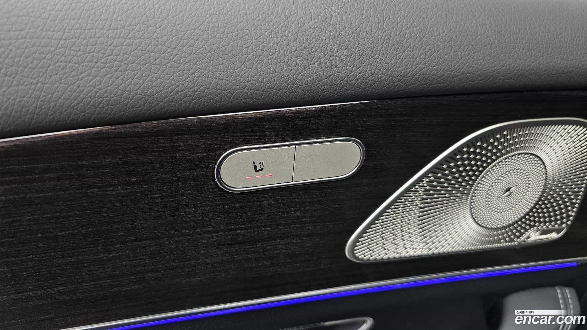 GLE-Class Mercedes-Benz 2021.11-OPTION-046