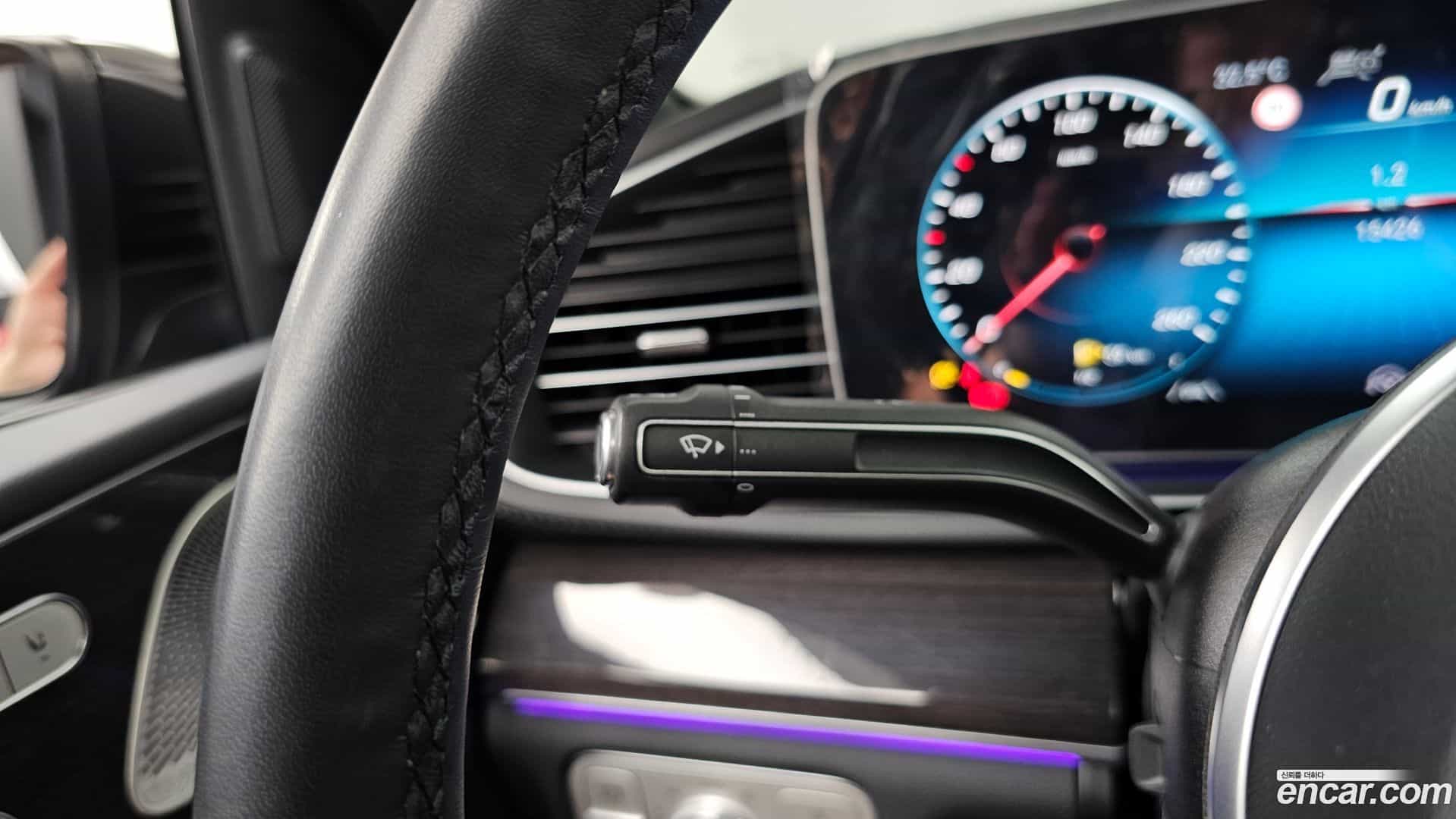 GLE-Class Mercedes-Benz 2021.11-OPTION-047