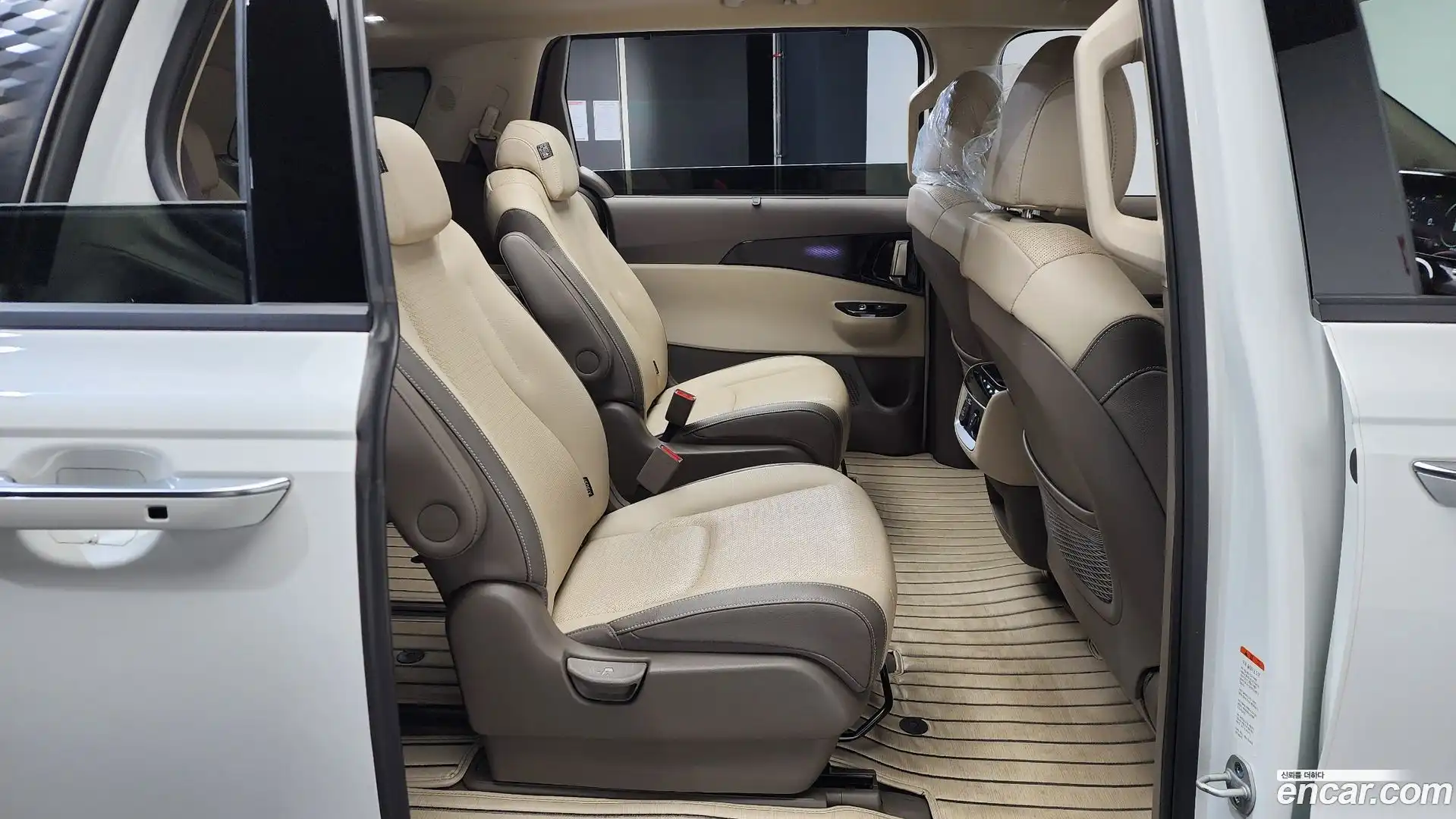 Canival Kia 2023.6-OPTION-015