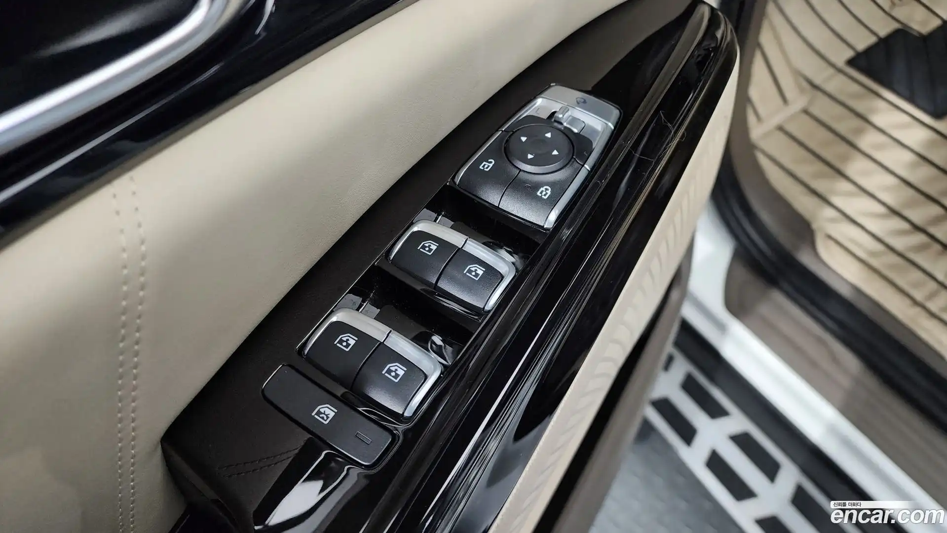 Canival Kia 2023.6-OPTION-048