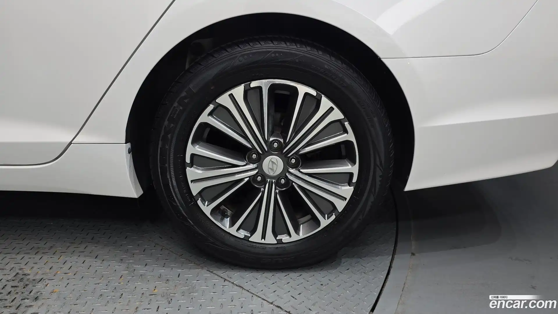 Sonata Hyundai 2015.8-OUTER-031