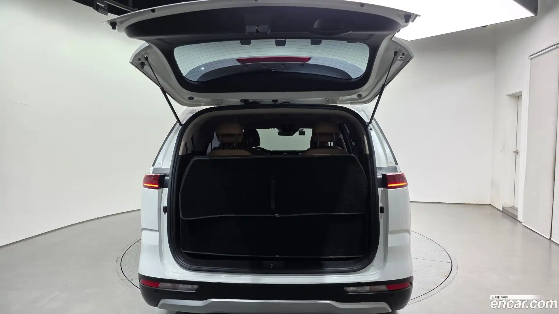 Canival Kia 2021.5-OPTION-024